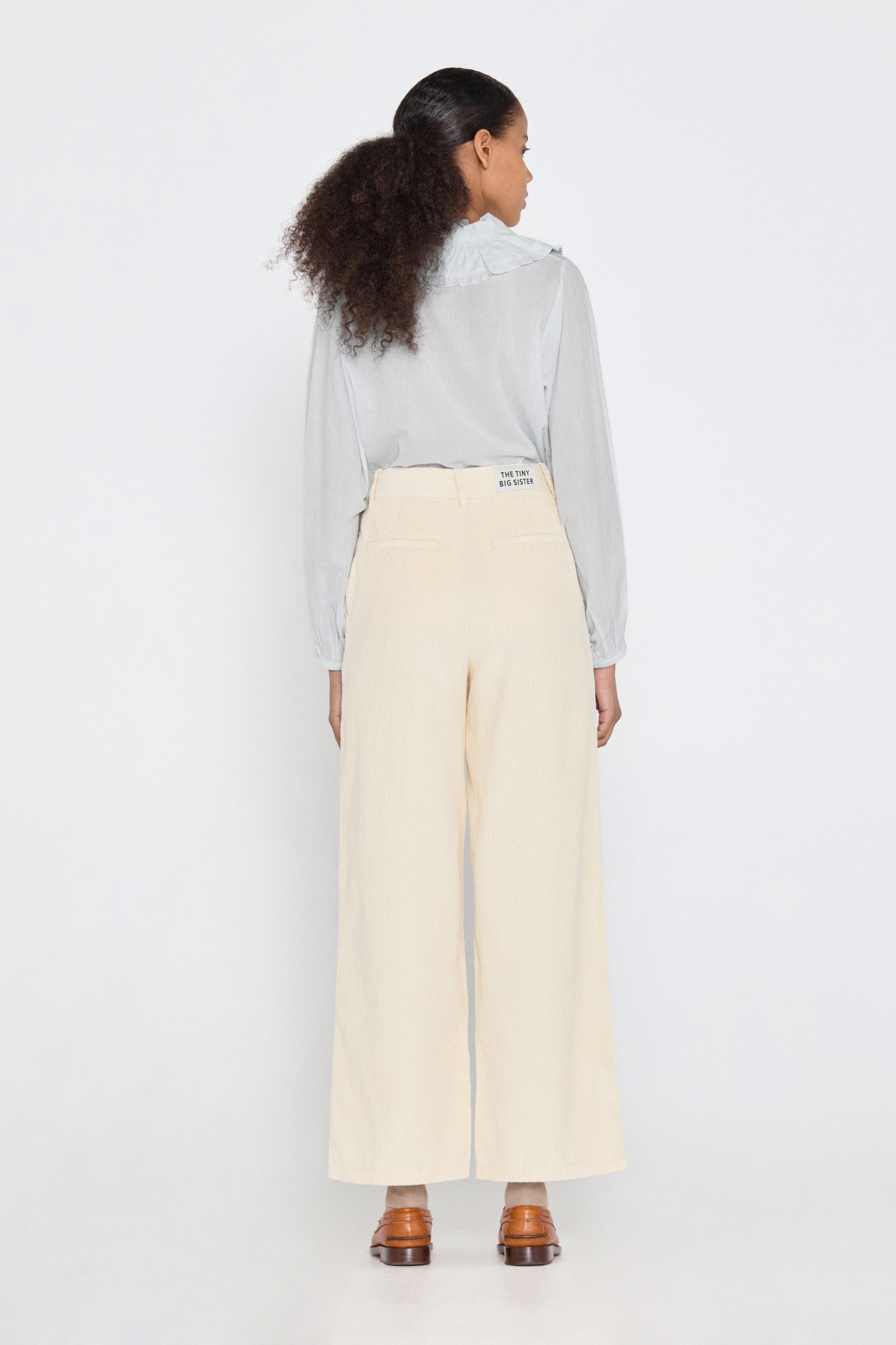 FRILL NECK BLOUSE