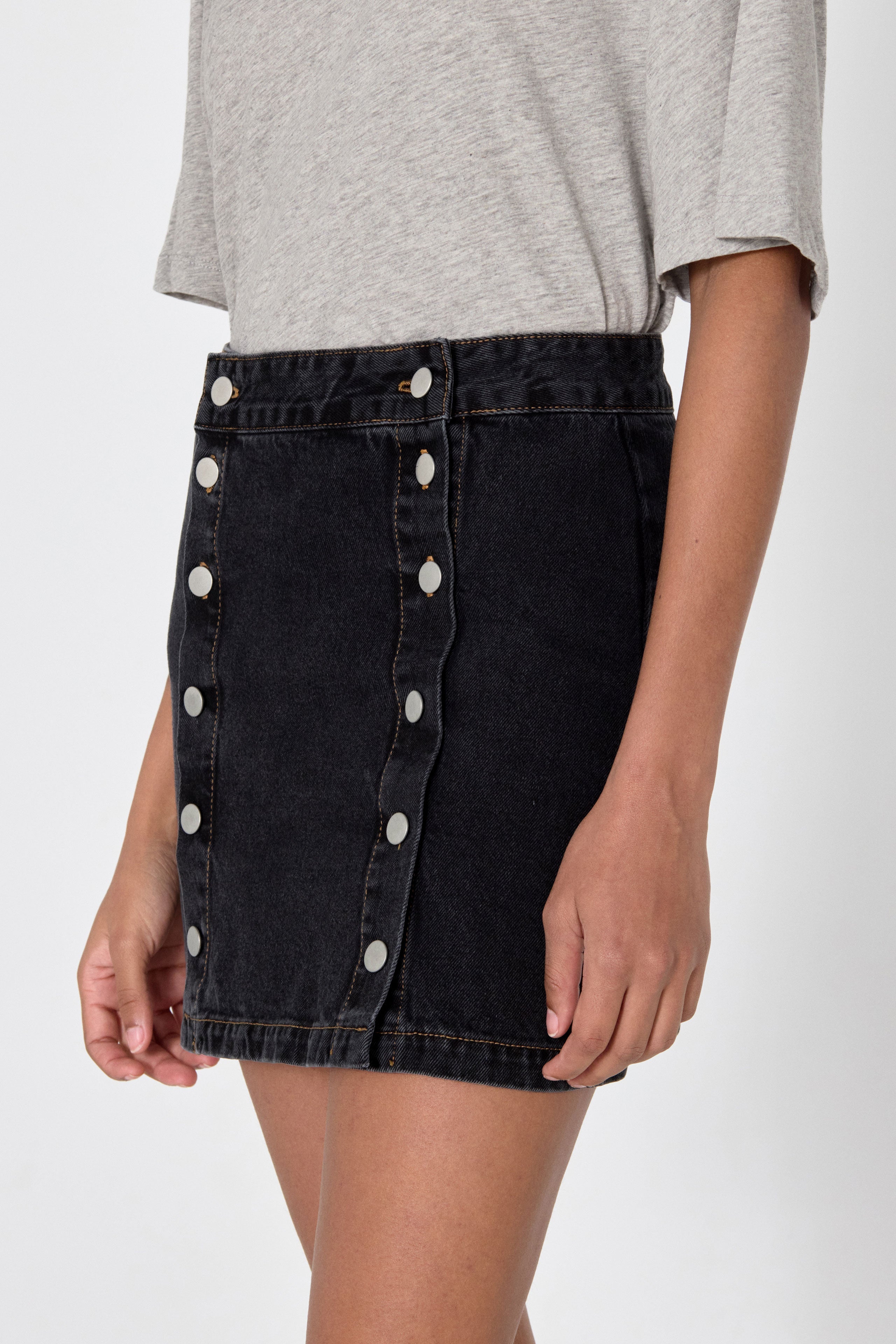 DENIM BUTTONS SKIRT