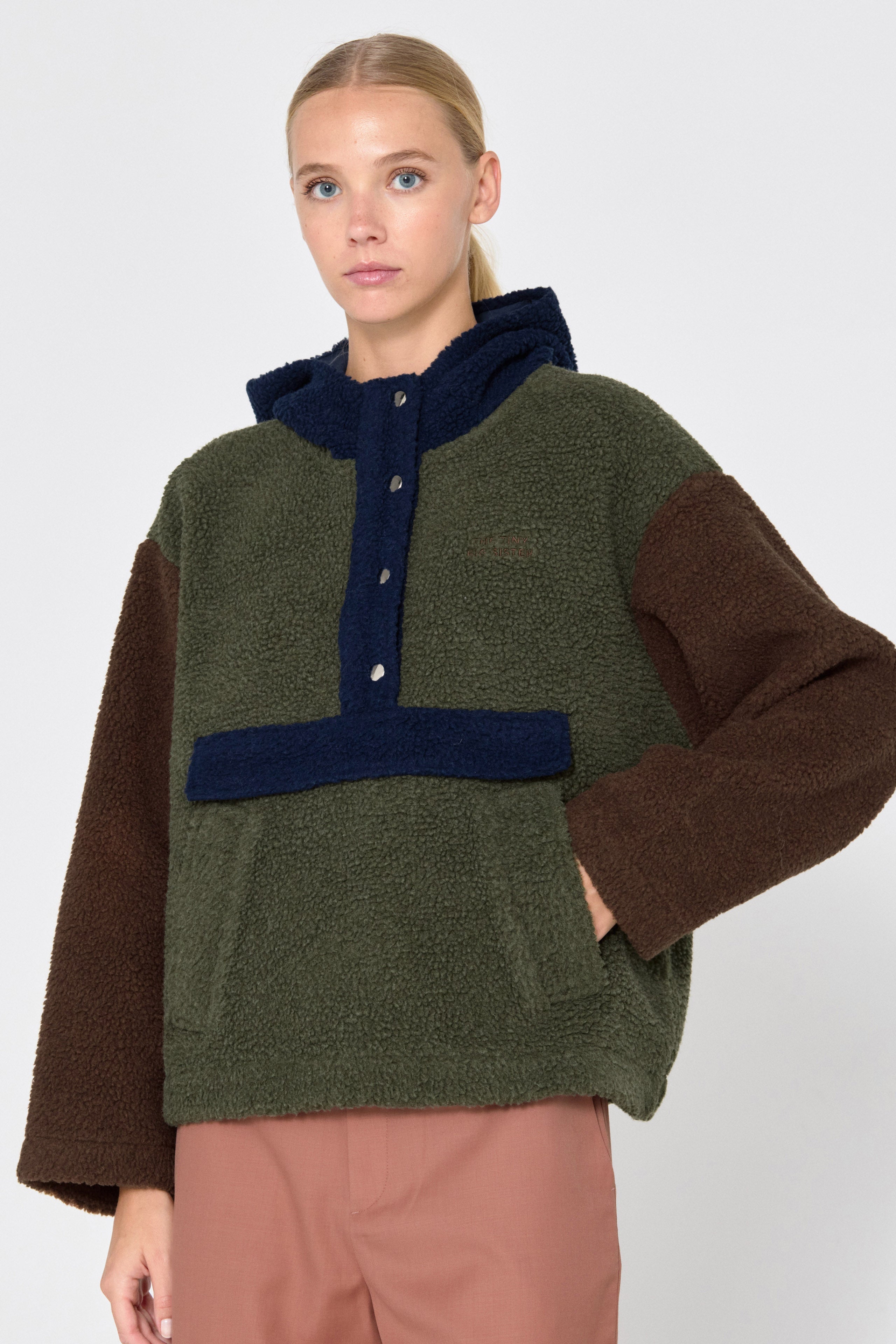 SHERPA CHAQUETA CON CAPUCHA