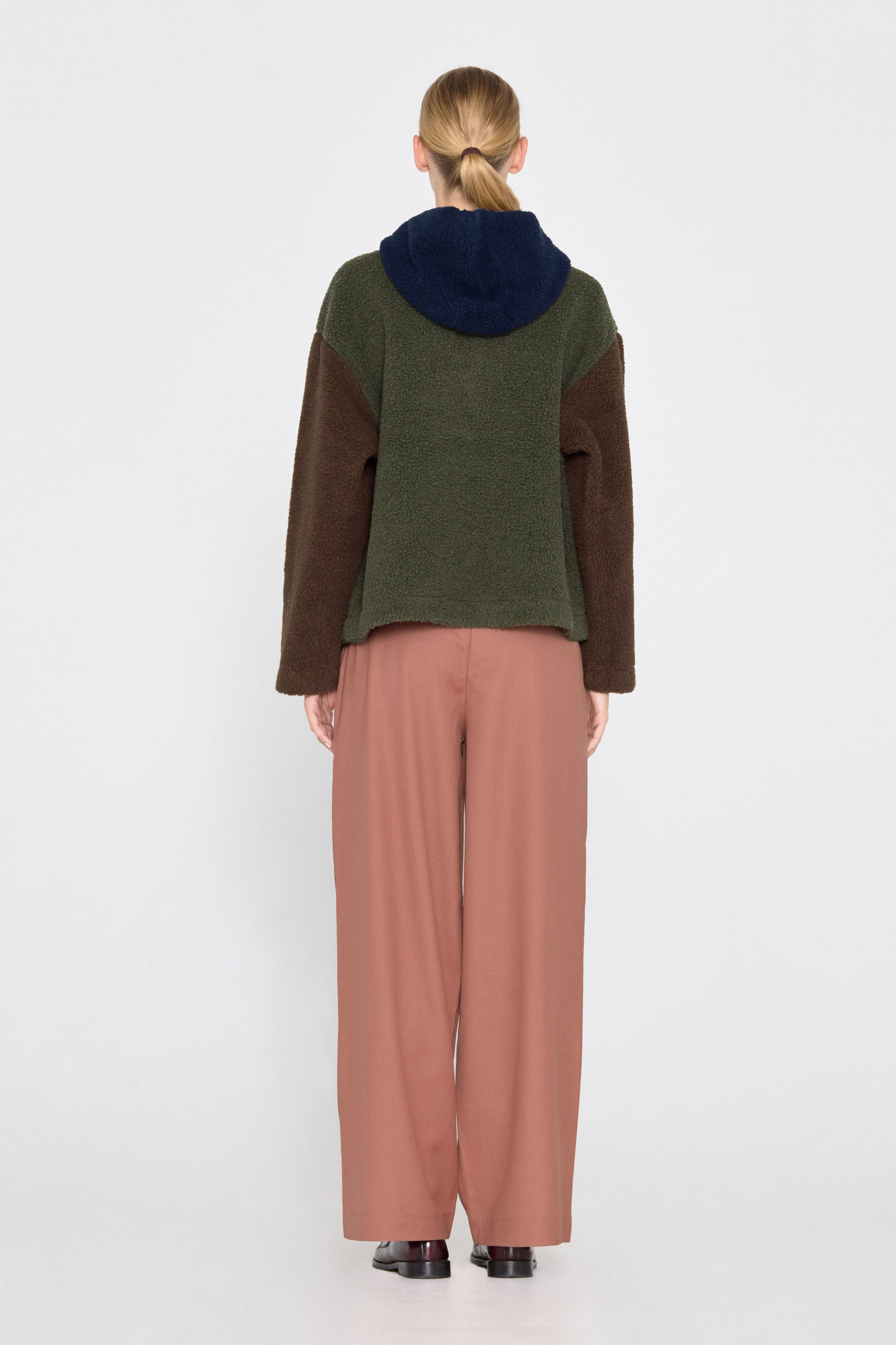 SHERPA CHAQUETA CON CAPUCHA