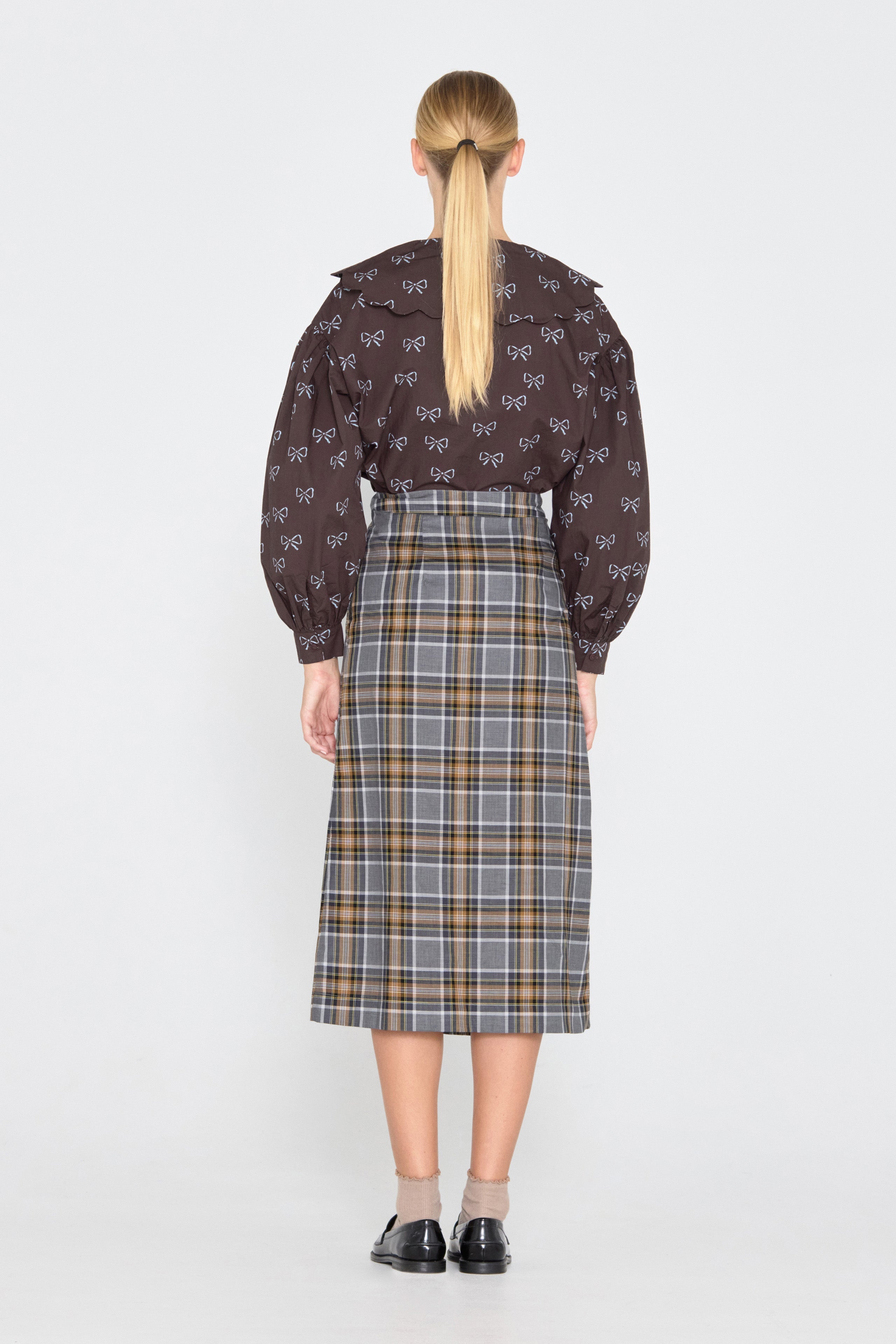 SCALLOPED BOWS SHIRT