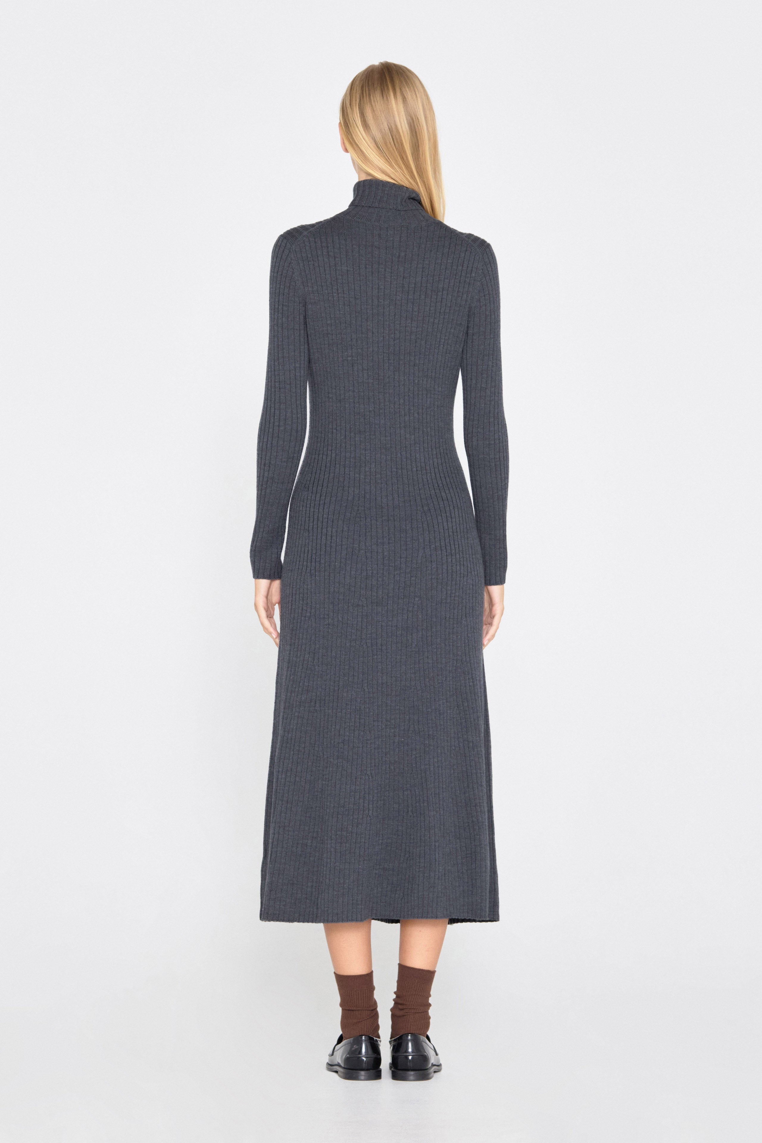 VESTIDO CUELLO ALTO
