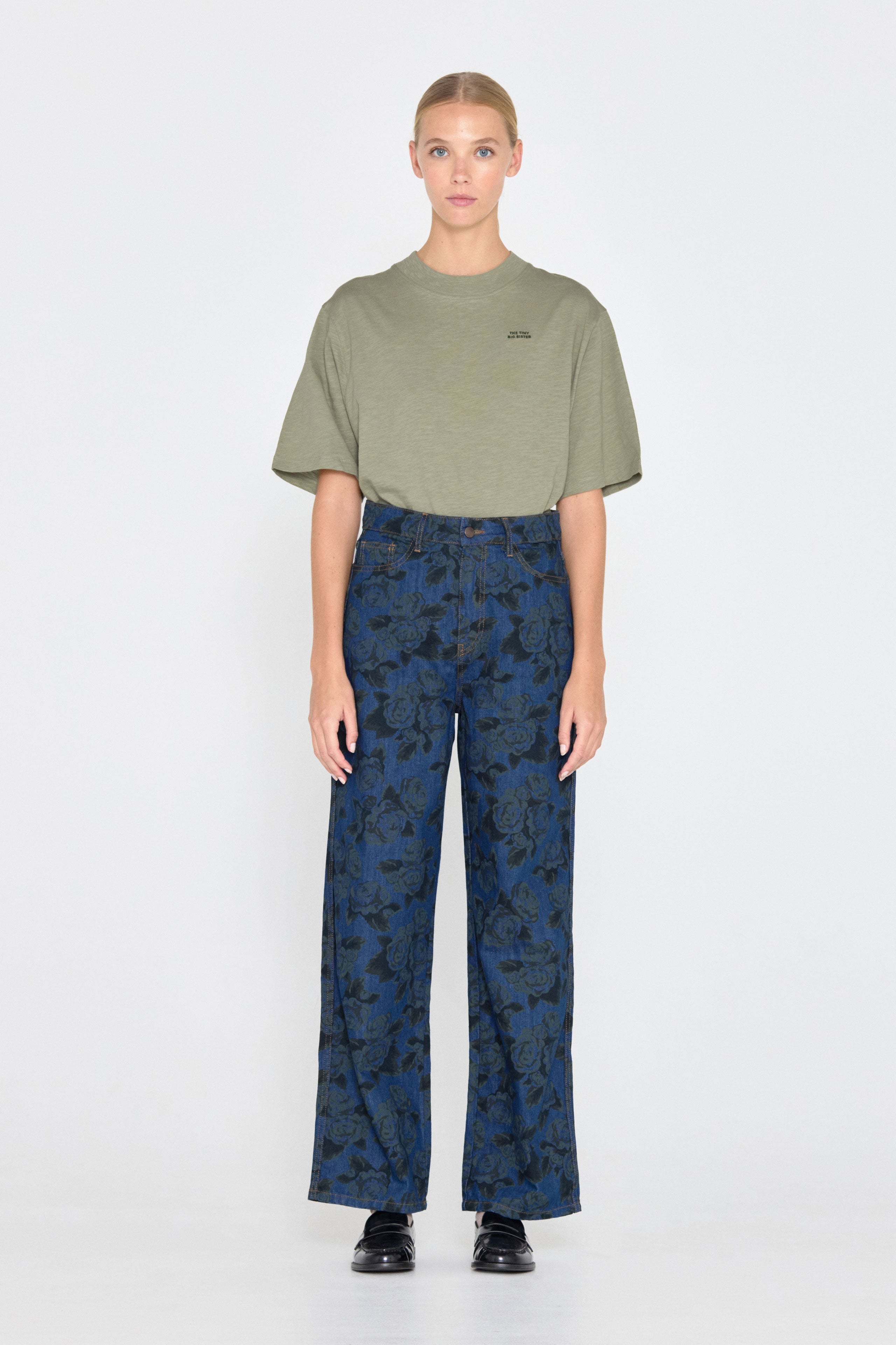 BASIC RELAXED TEE