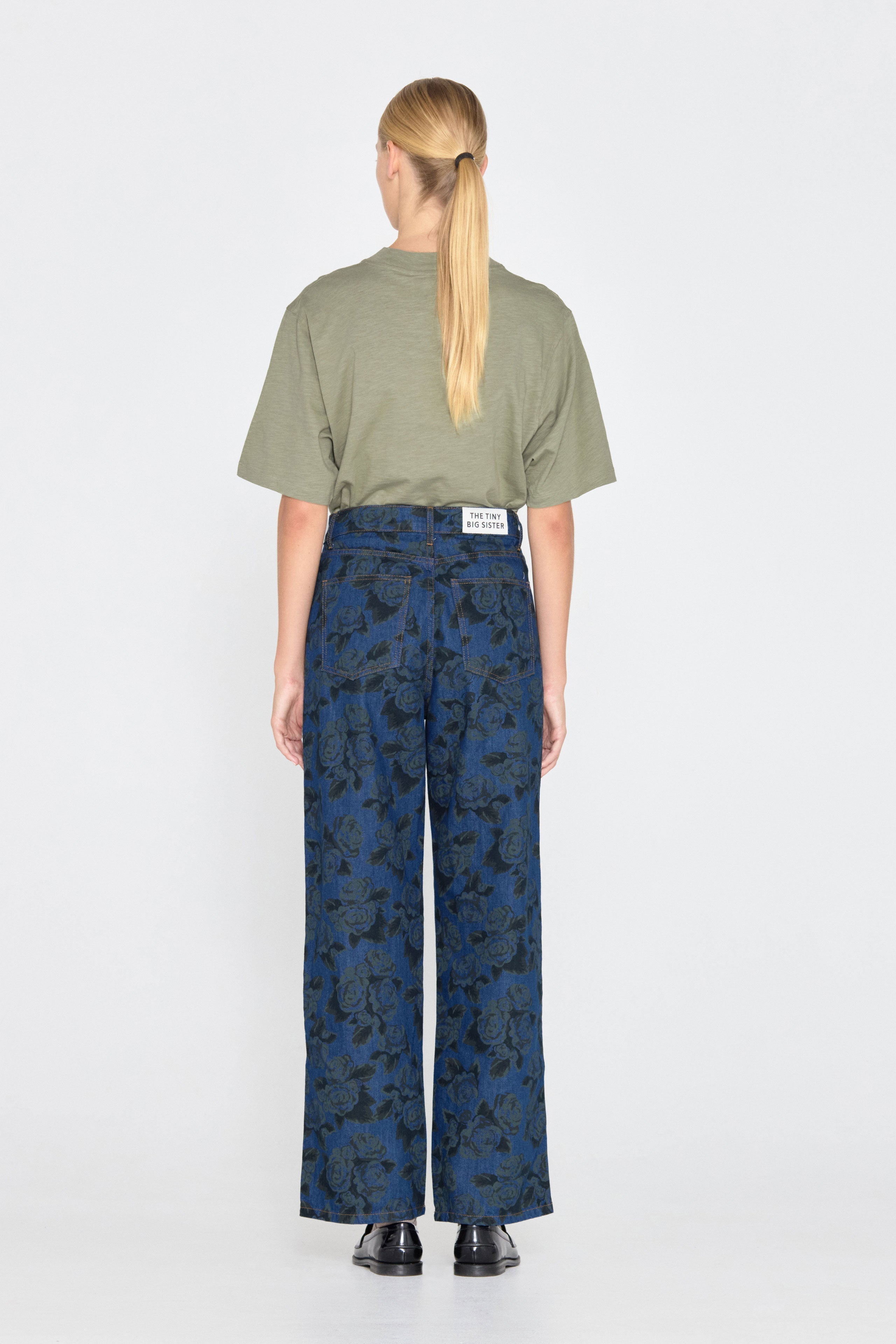BASIC RELAXED TEE