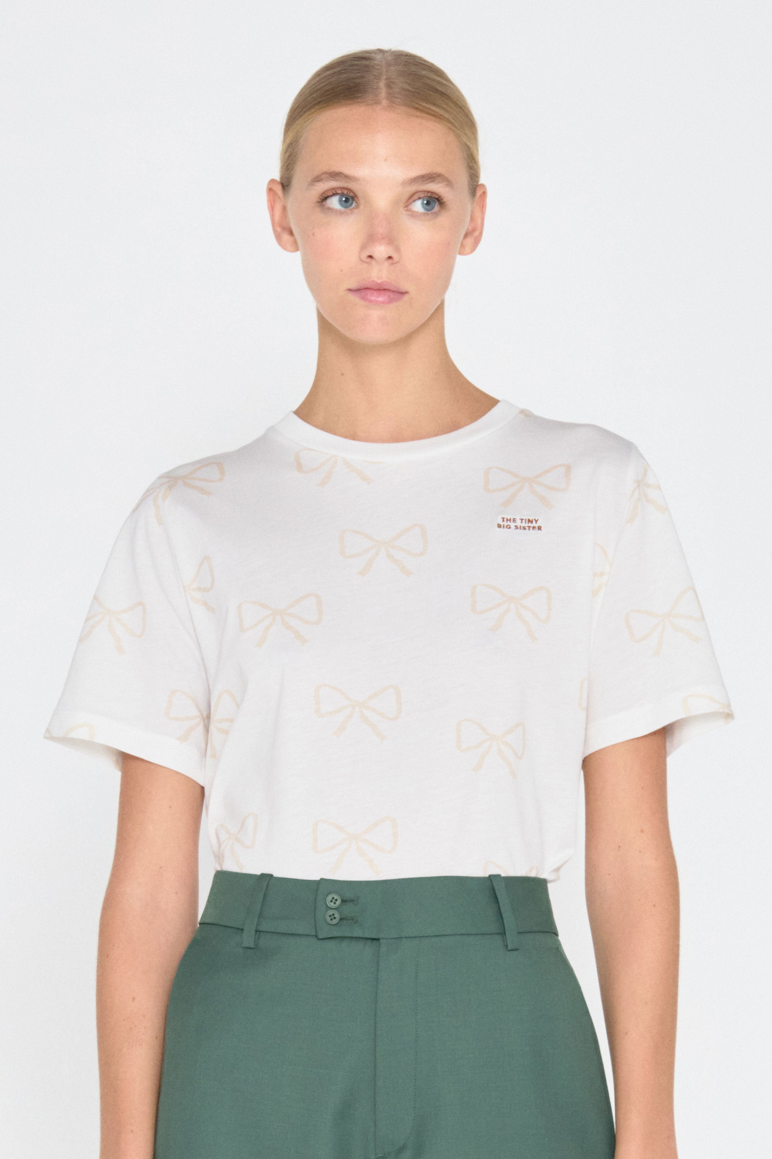BOWS TEE