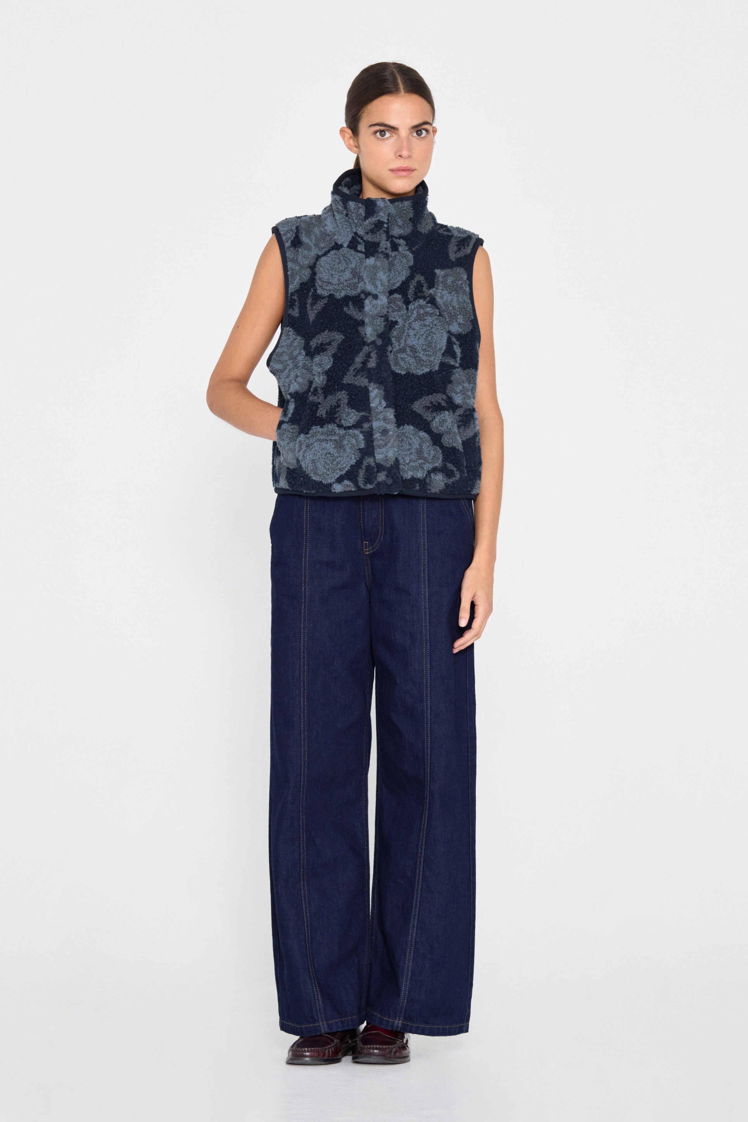 ROSES SHERPA VEST