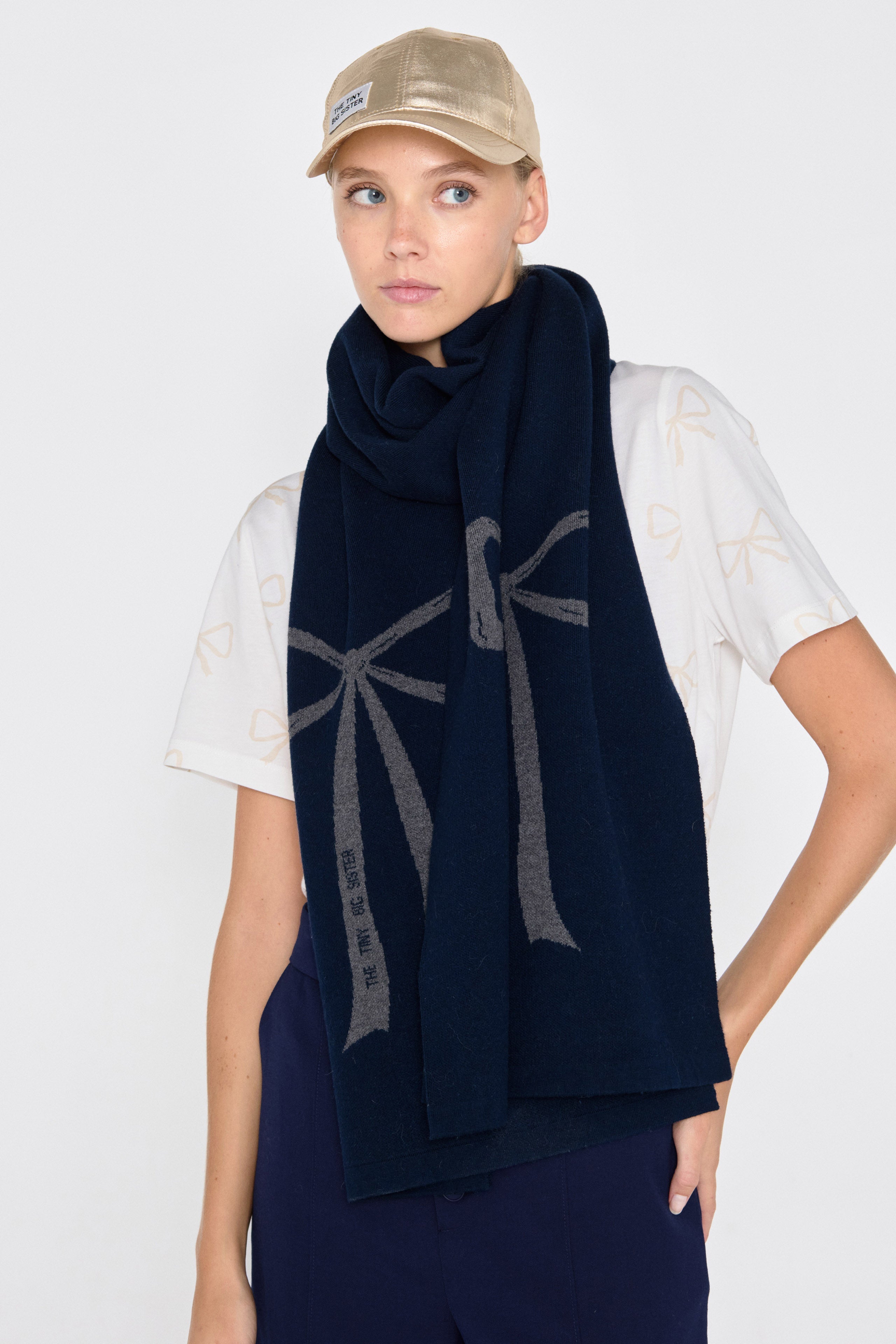 BOW SCARF