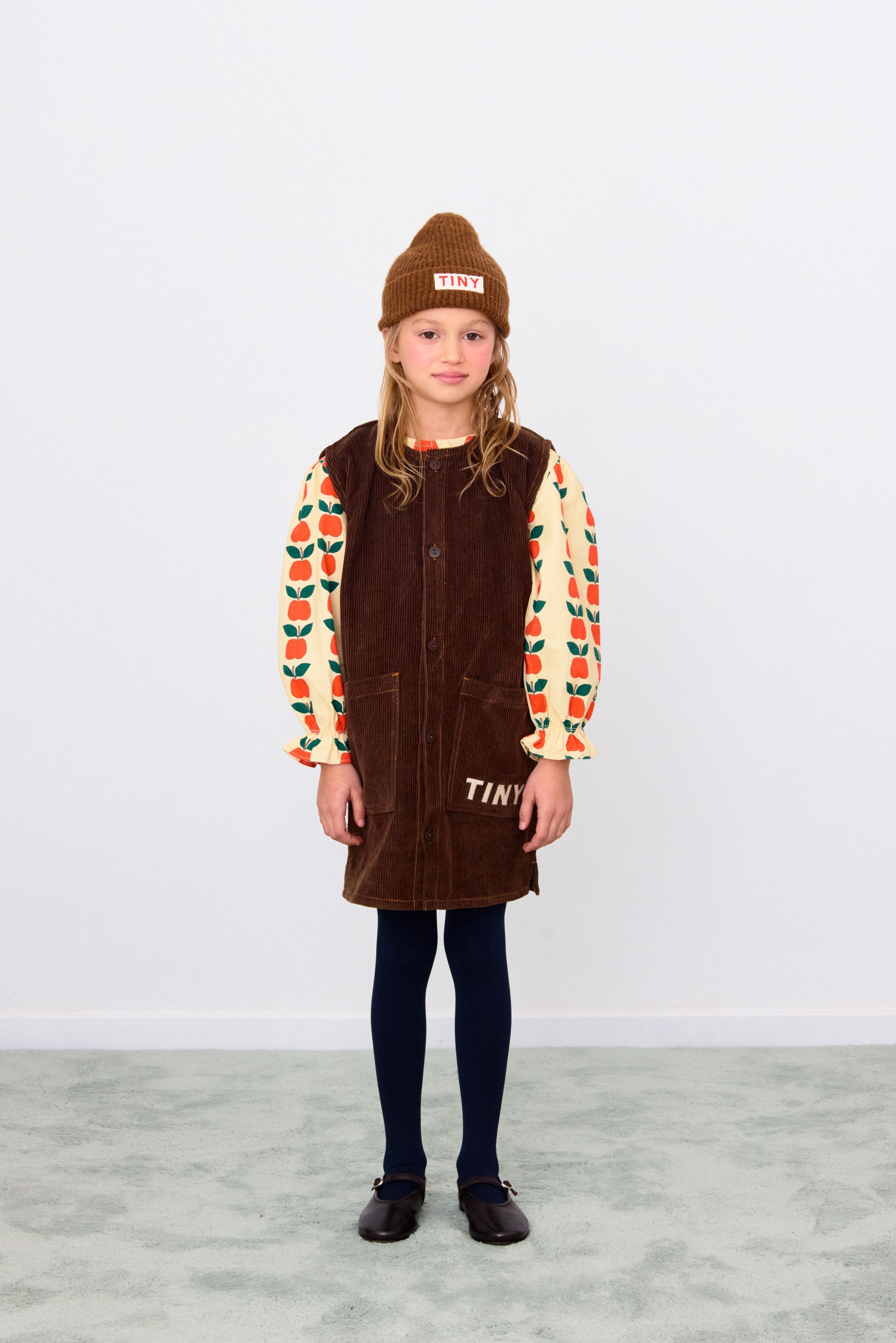 KLEID MIT TASCHEN