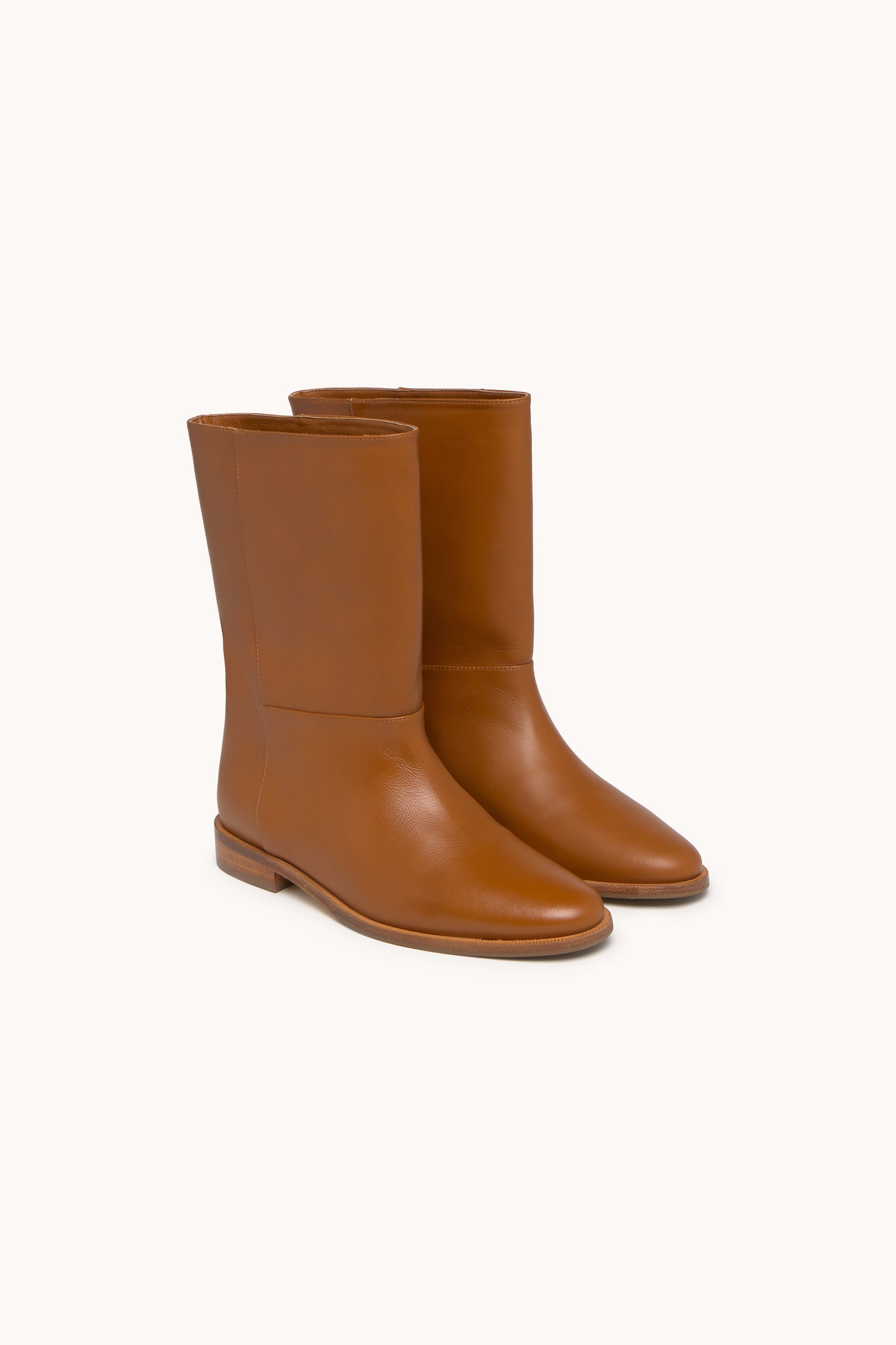 WIDE BOOTS