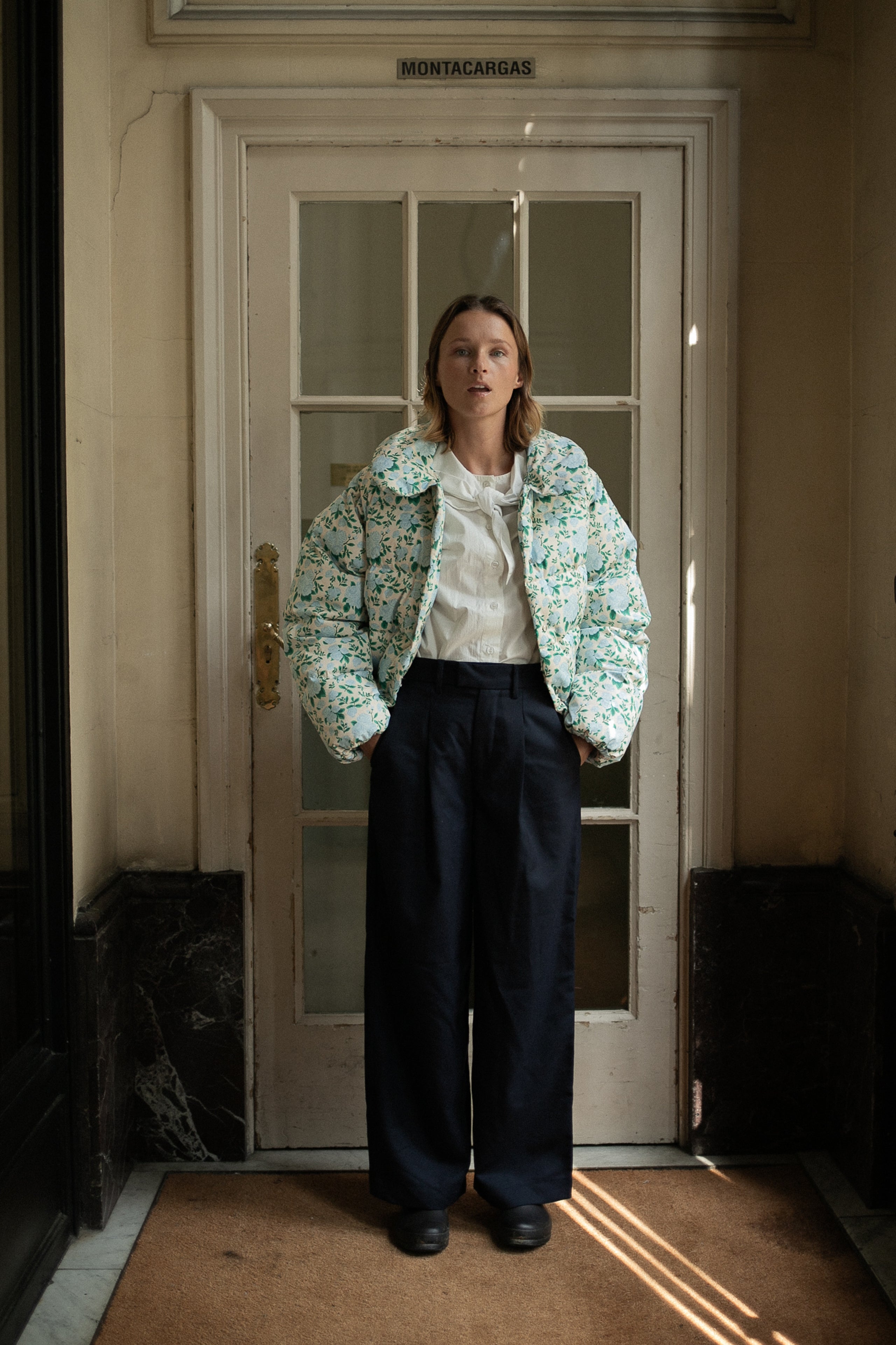 KURZE JACKE SMALL ROSES