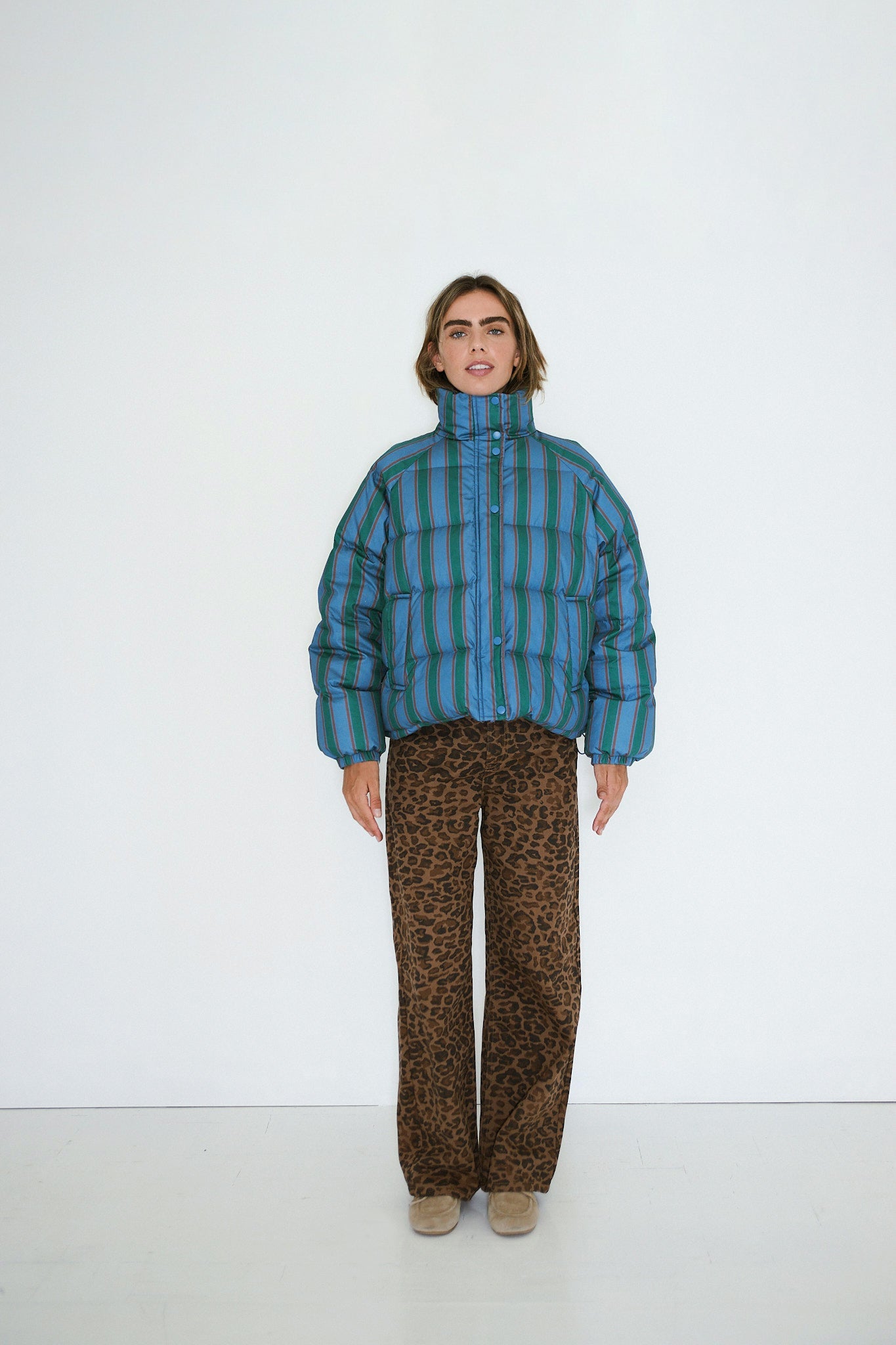 KURZE JACKE GESTREIFT