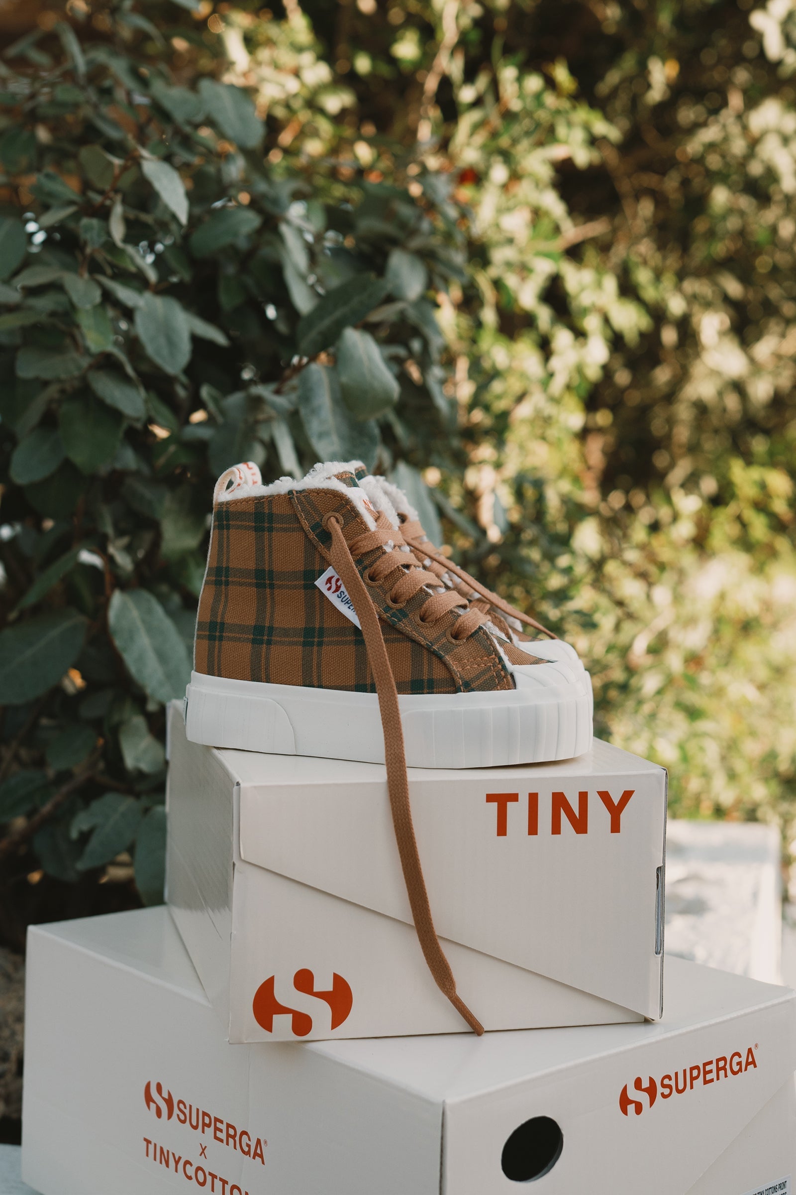 SNEAKERS CHECK