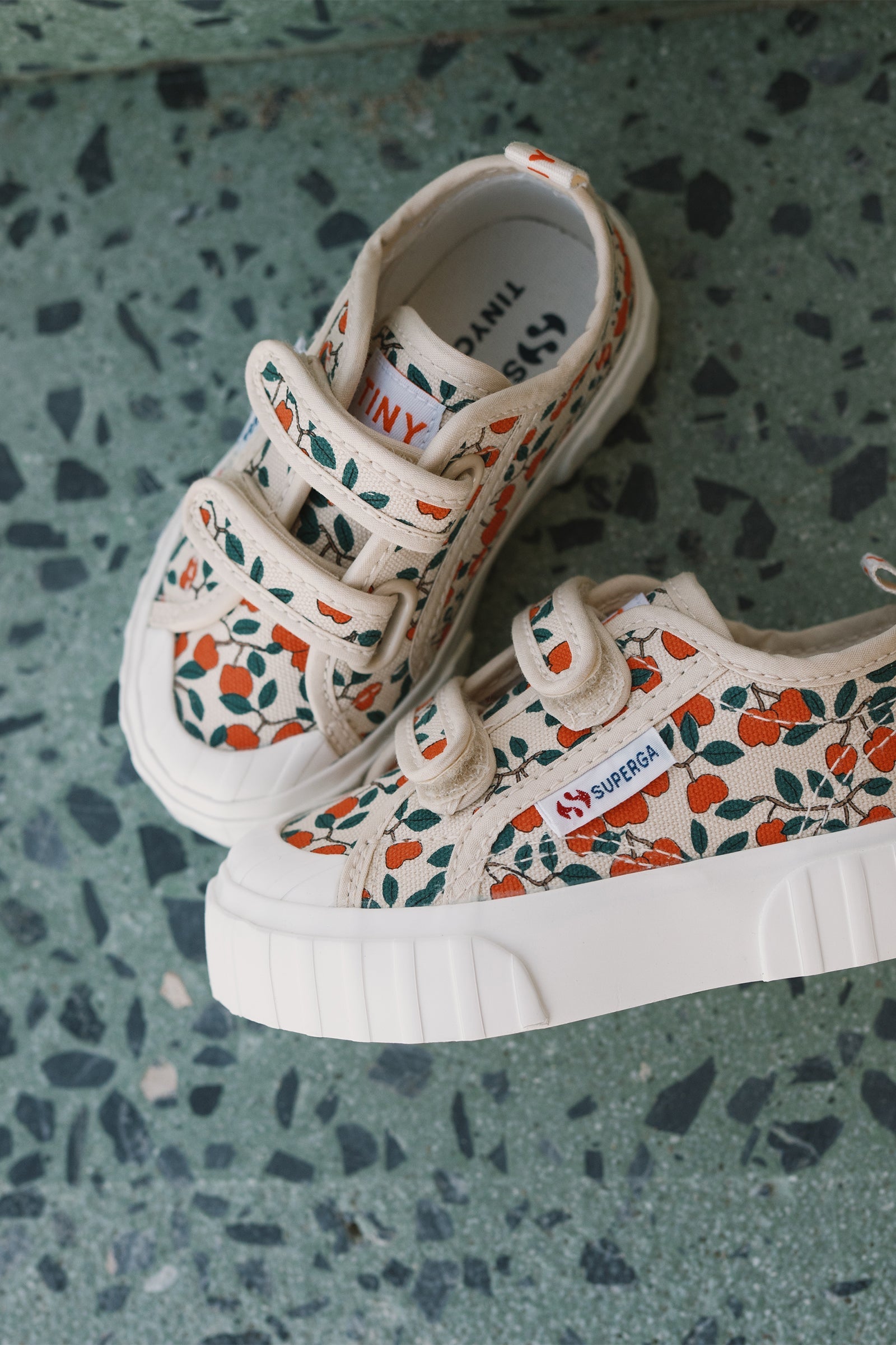 SNEAKERS MINI APPLES