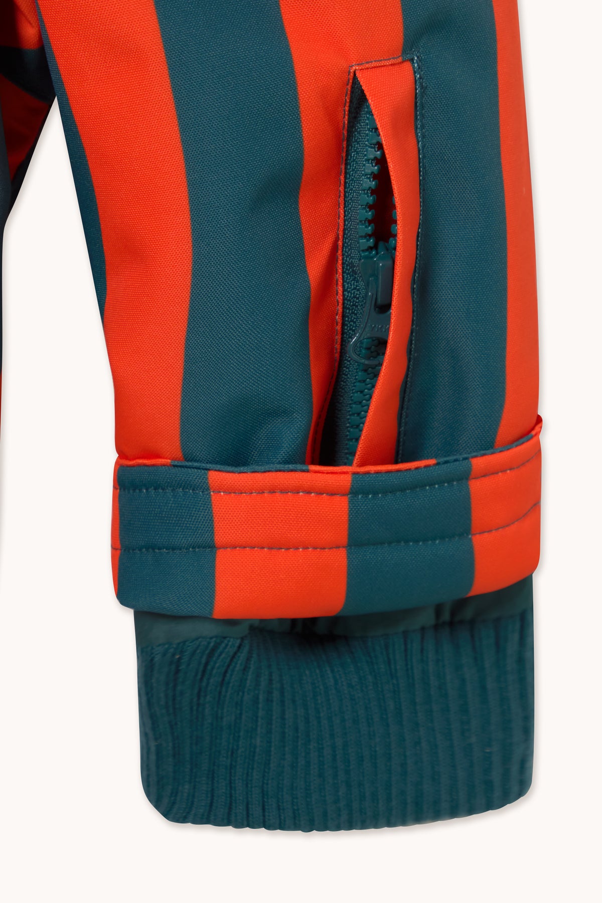 RED STRIPES SNOW JACKET