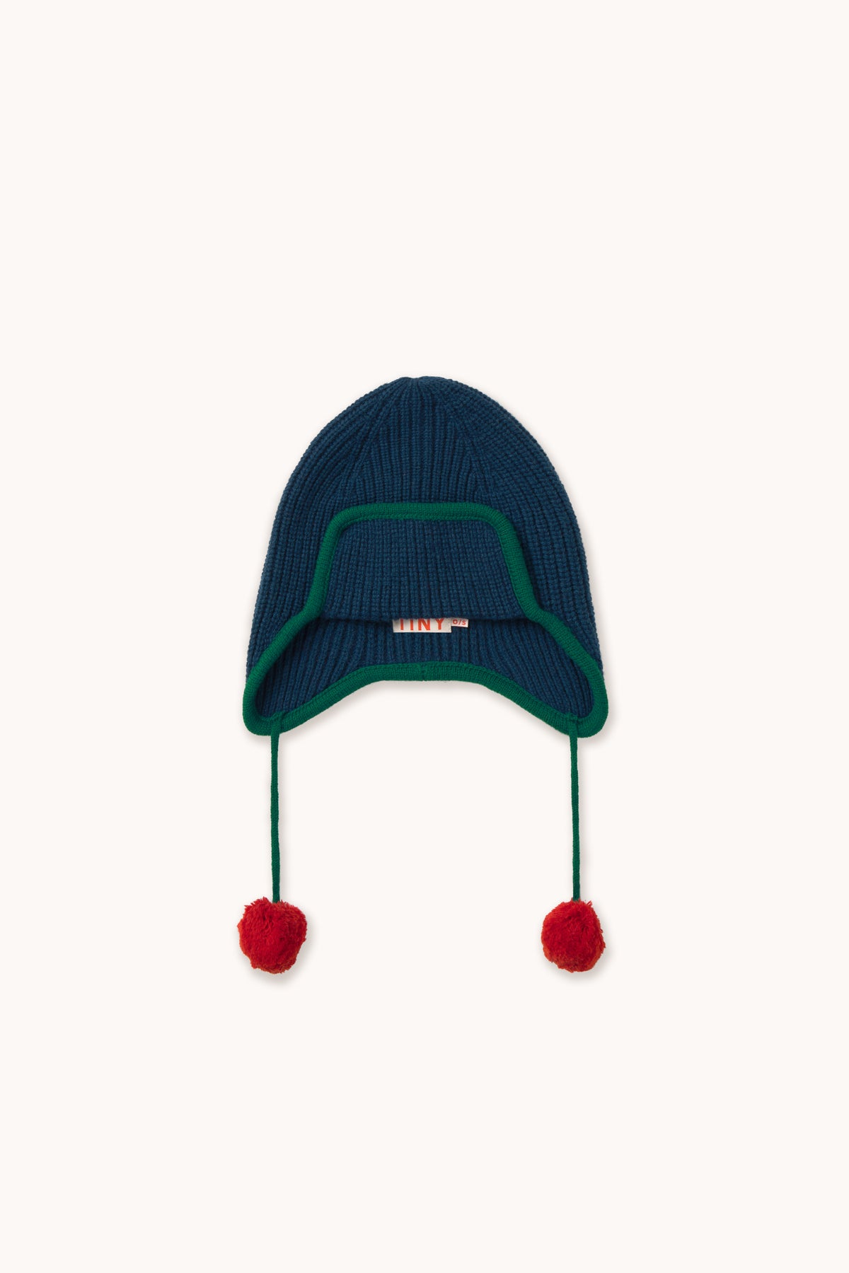 GORRO CON POMPÓN Y OREJERAS