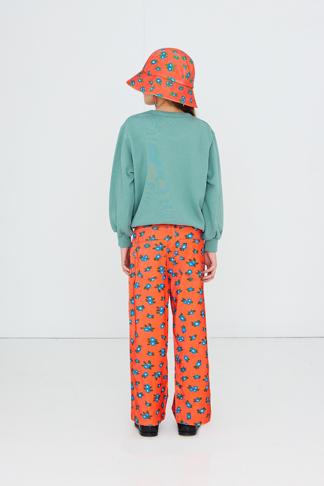BLUE FLOWERS STRAIGHT CORDUROY PANTS