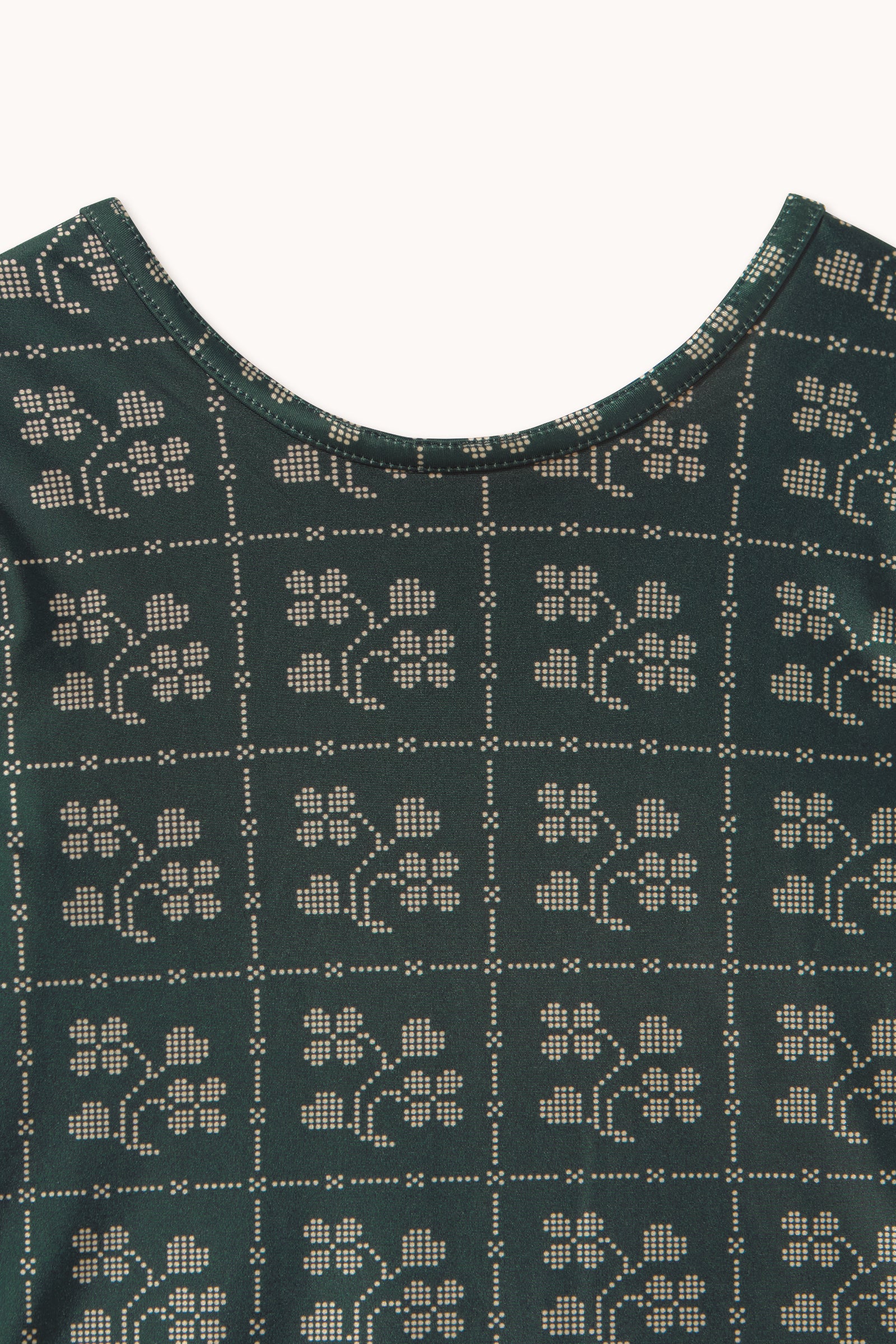 DOTS FLOWERS SHINY BODY