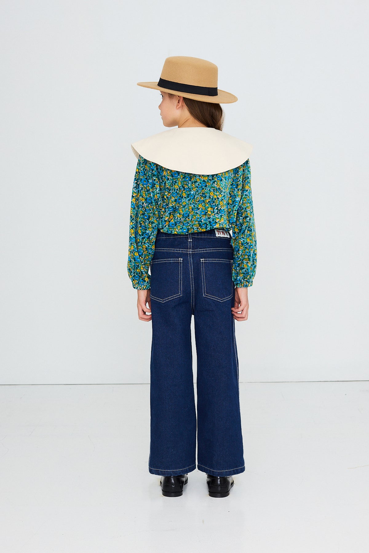 FLOWER PATTERN SWEATSHIRT