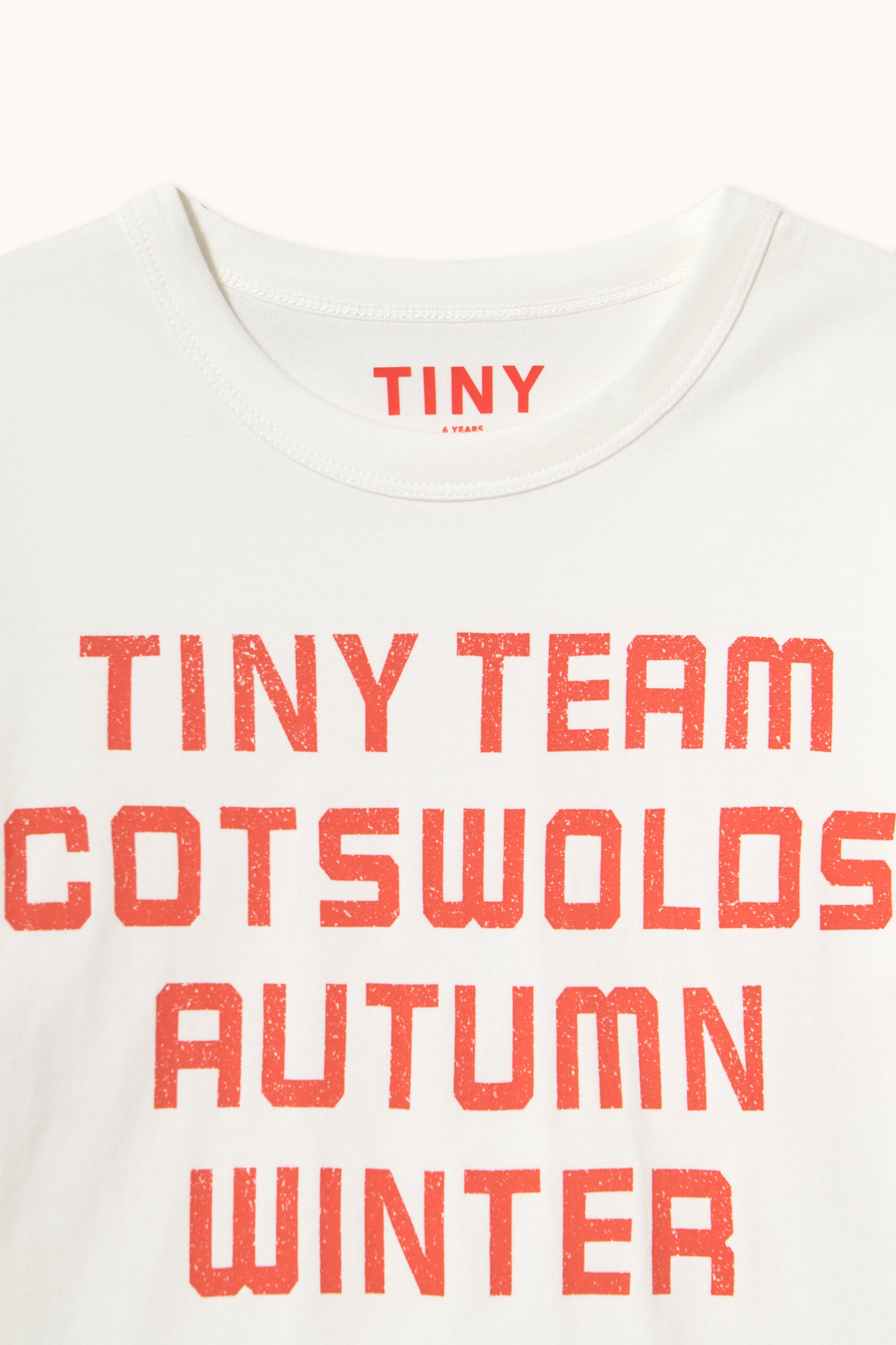 TINY TEAM GRAPHIC SLEEVE TEE