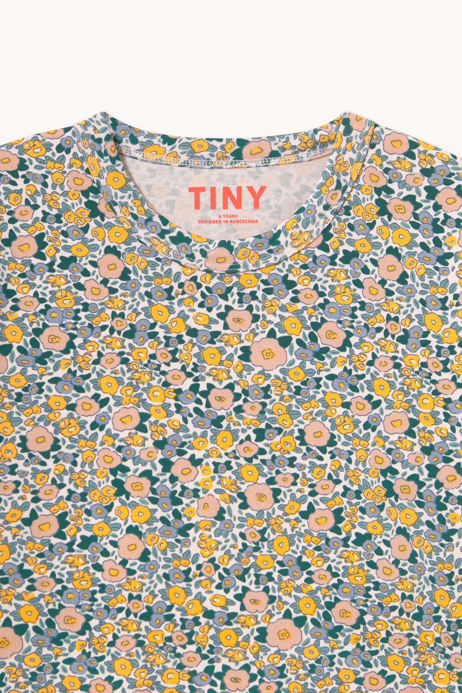 FLOWER PATTERN TEE