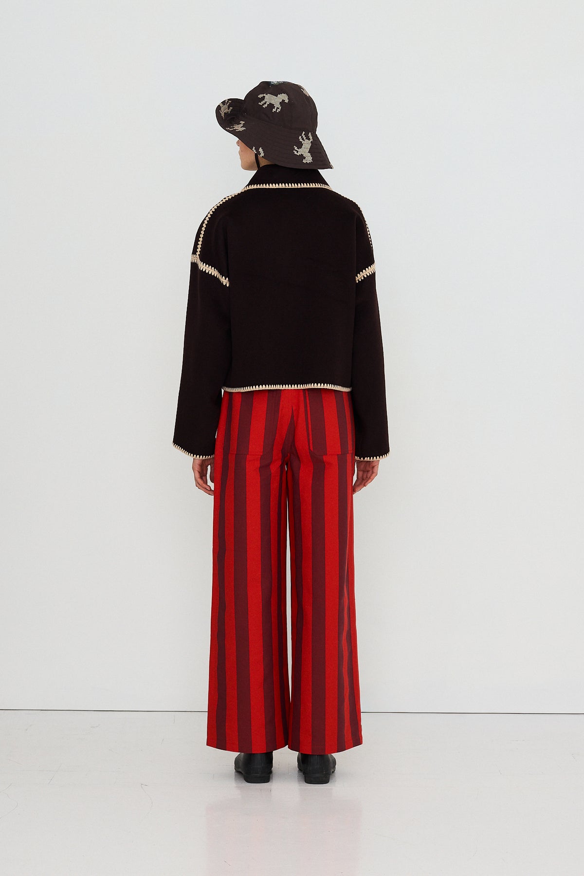 SHORT HORSES EMBROIDERED COAT