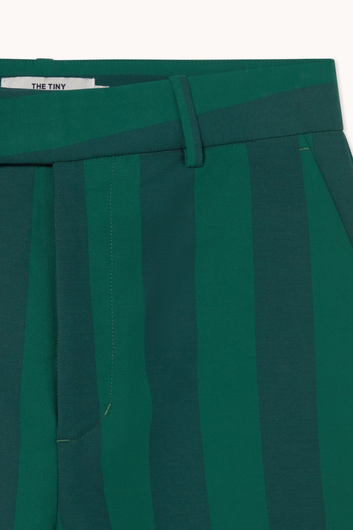 HOSE MIT BREITEN STREIFEN