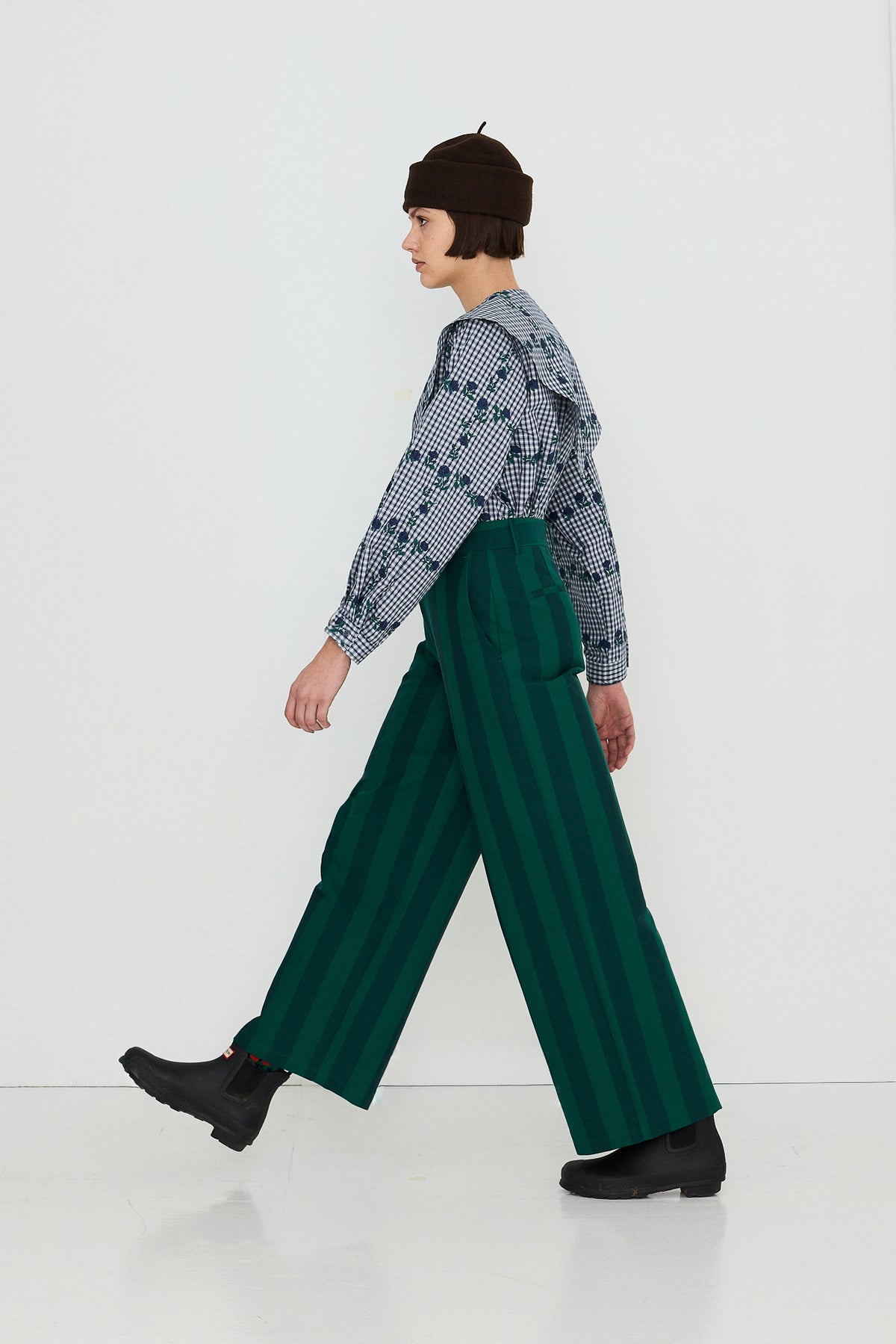 HOSE MIT BREITEN STREIFEN