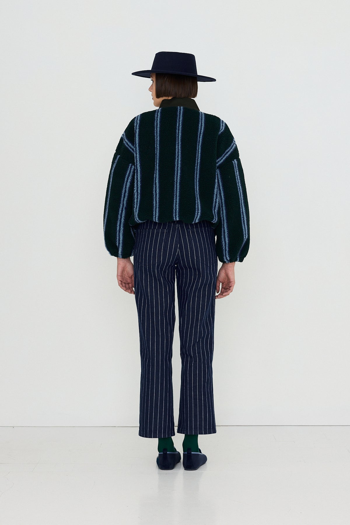 V NECK STRIPES SHERPA JACKET