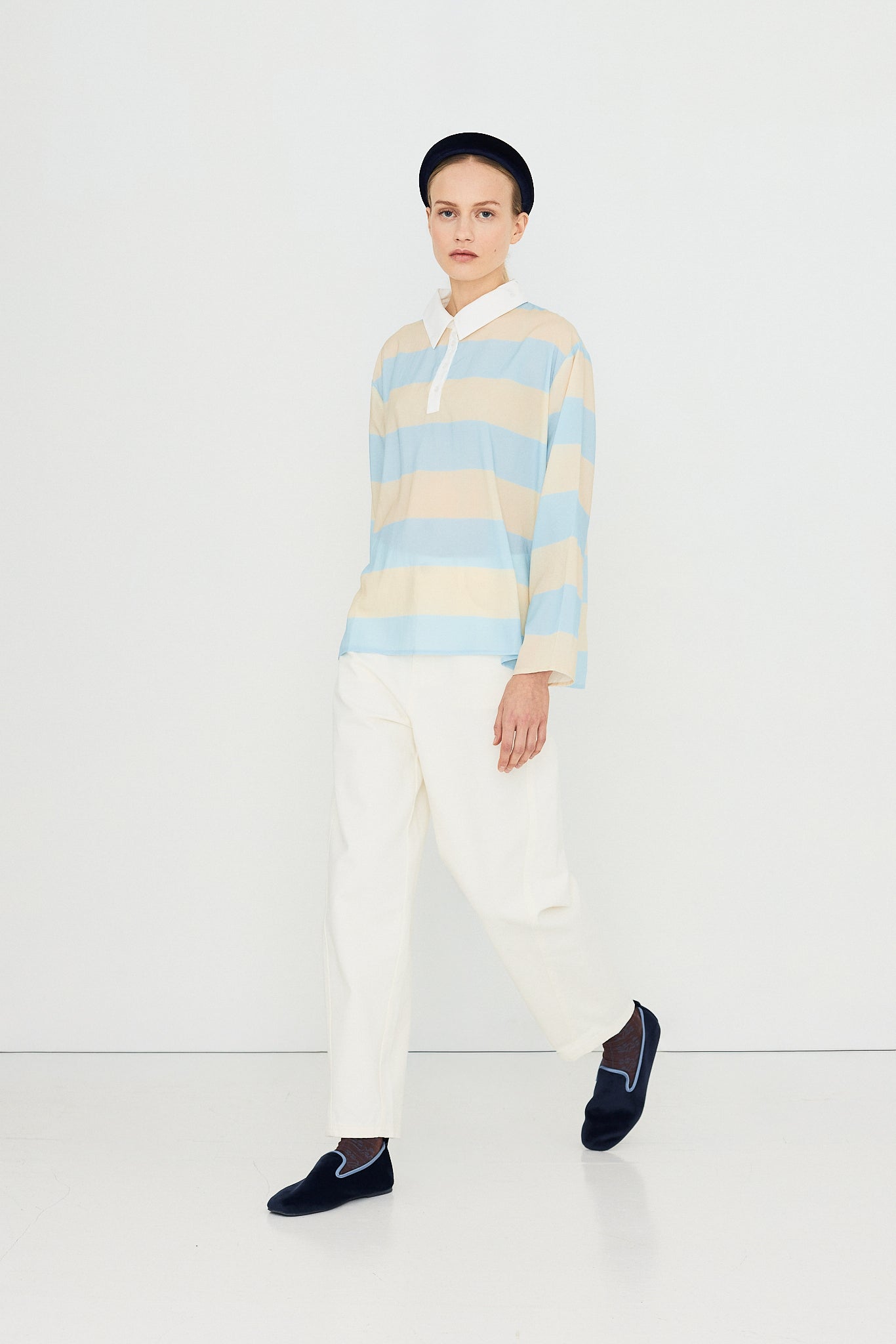 BLUSA DE RAYAS CON CUELLO POLO