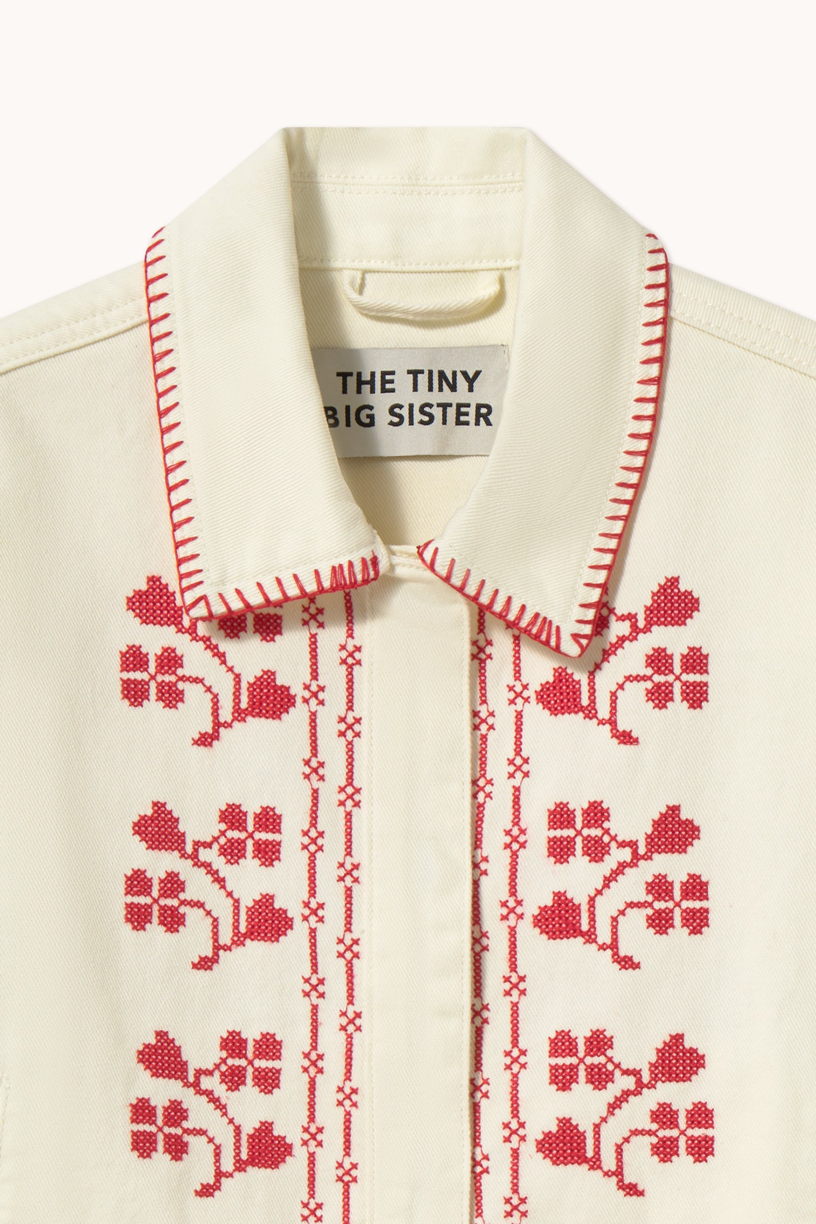 VESTE EN DENIM AVEC BRODERIE ROSES