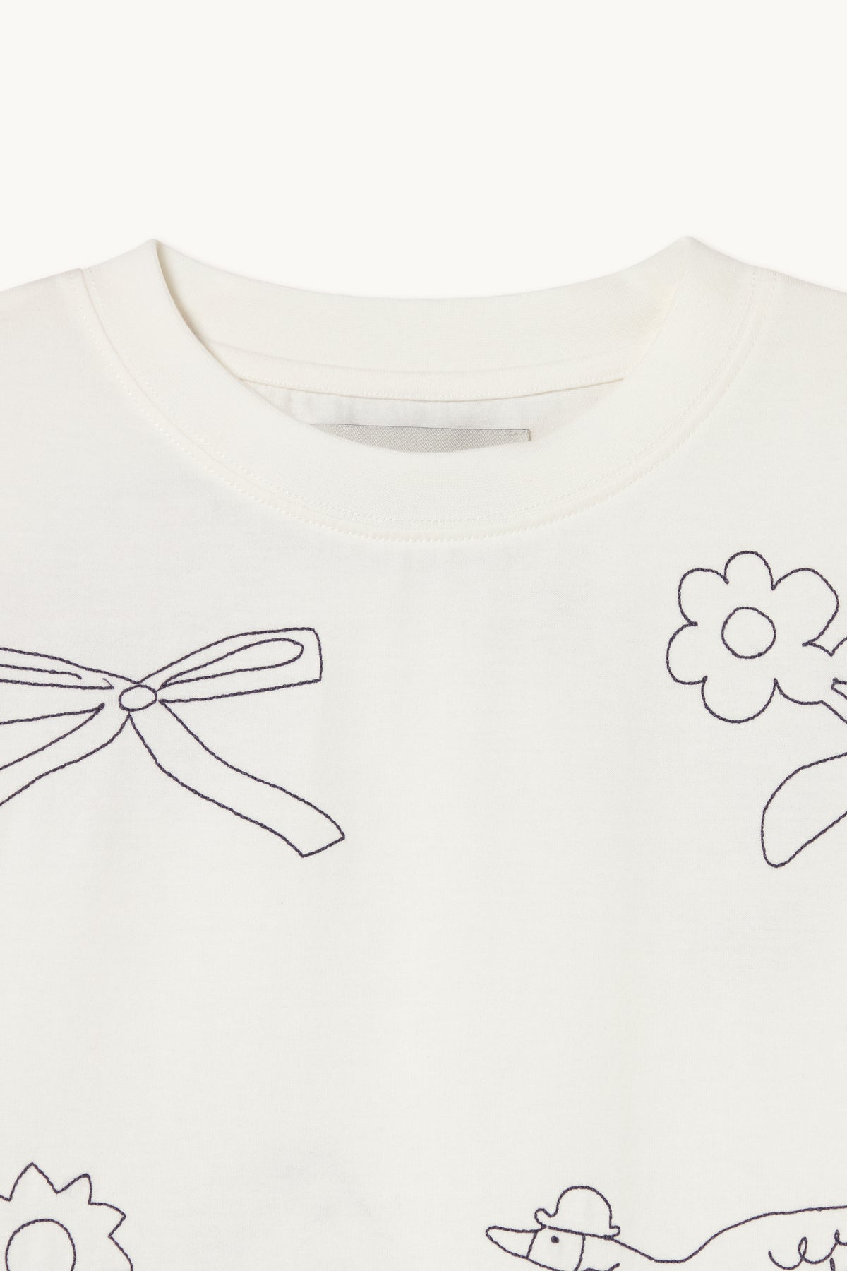 PATCHES RELAXED TEE