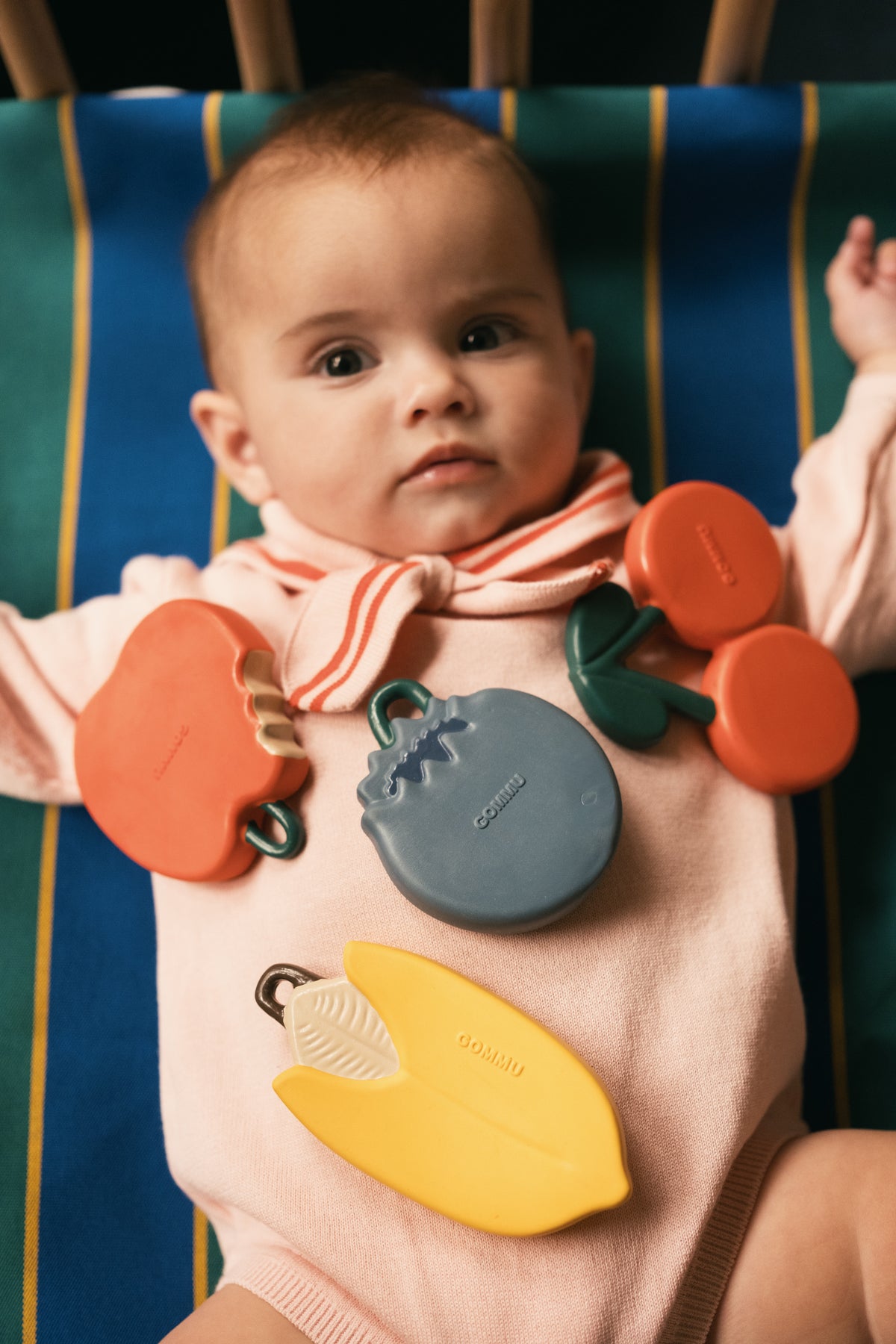 GOMMU APPLE TEETHER