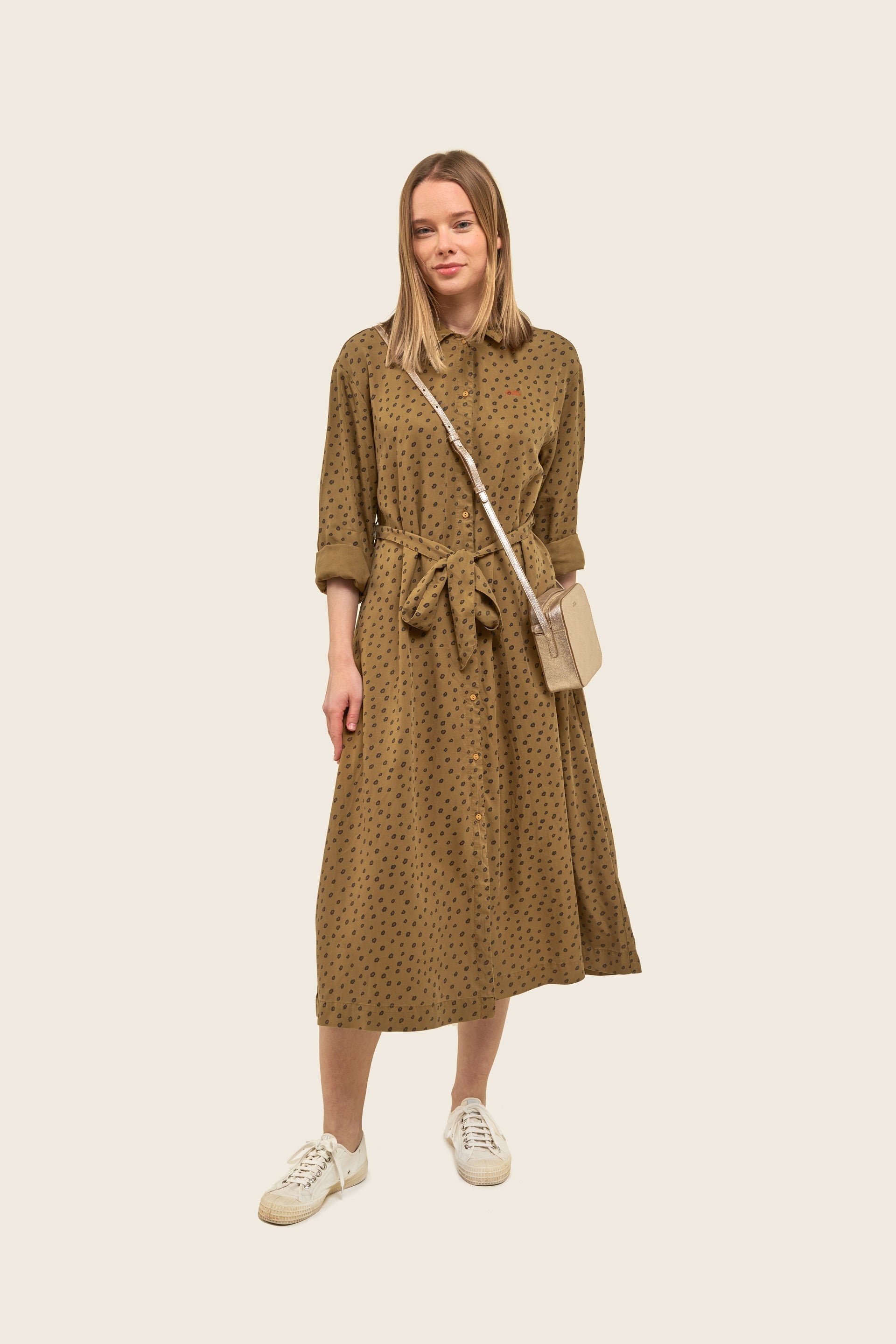 LANGÄRMELIGES DAMENKLEID MIT ANIMALPRINT