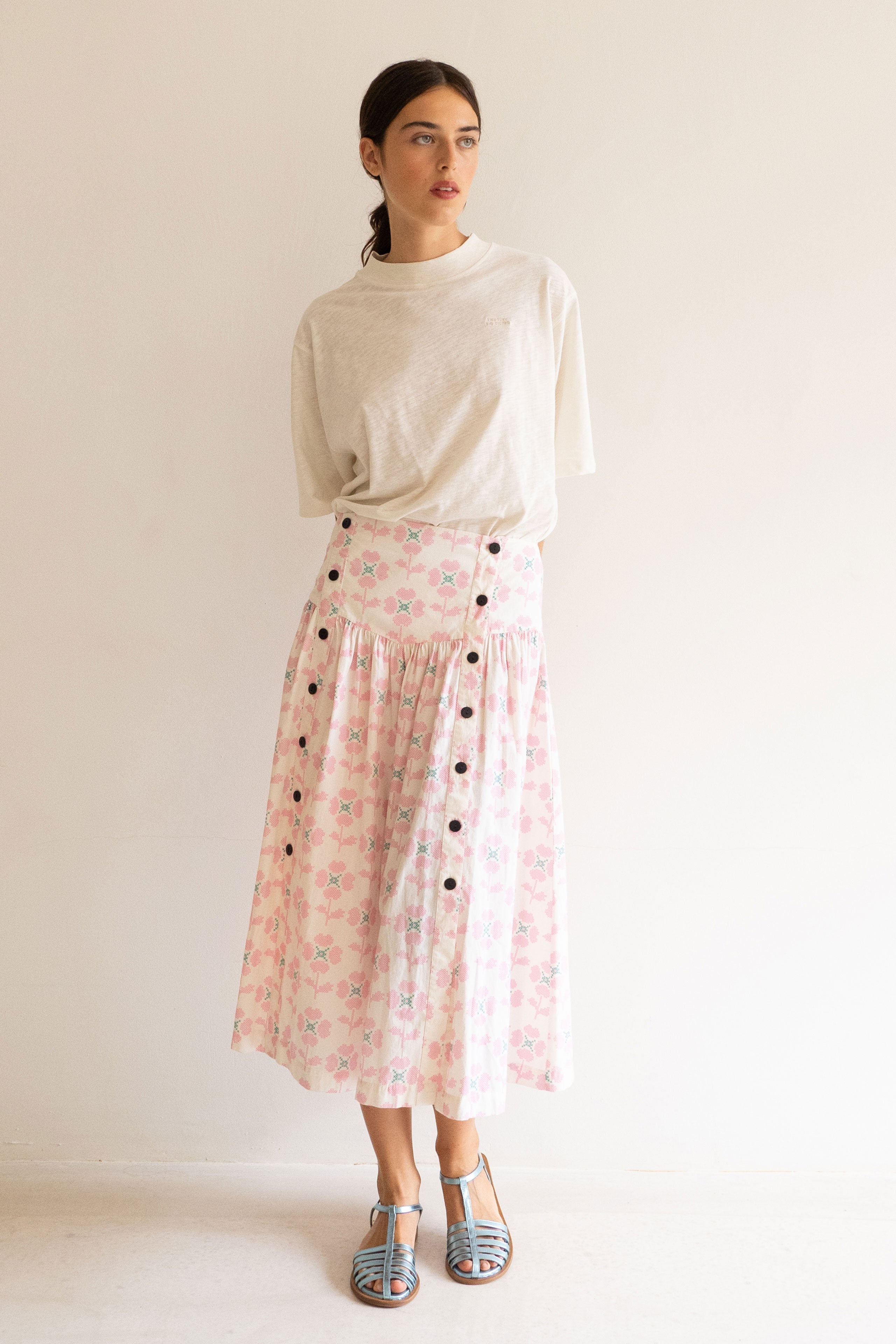 CROSS STITCH FLOWERS BUTTONED SKIRT