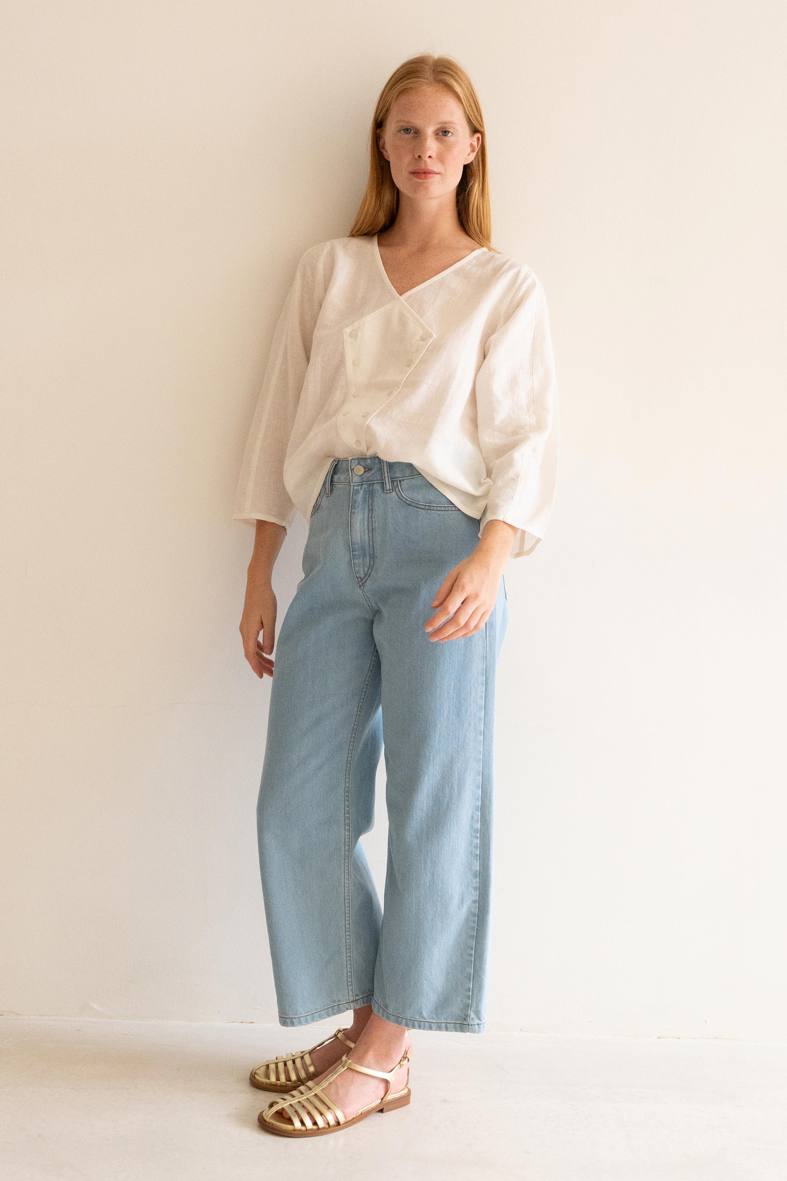 V-NECK BLOUSE