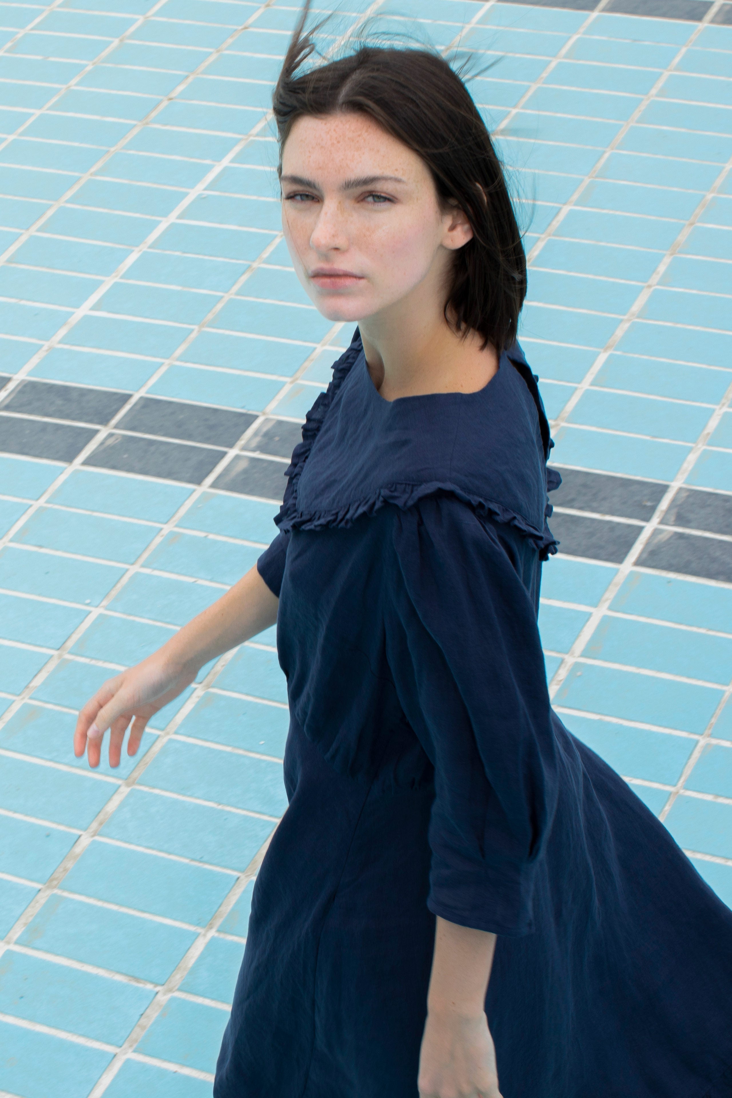VESTIDO CON VOLANTES