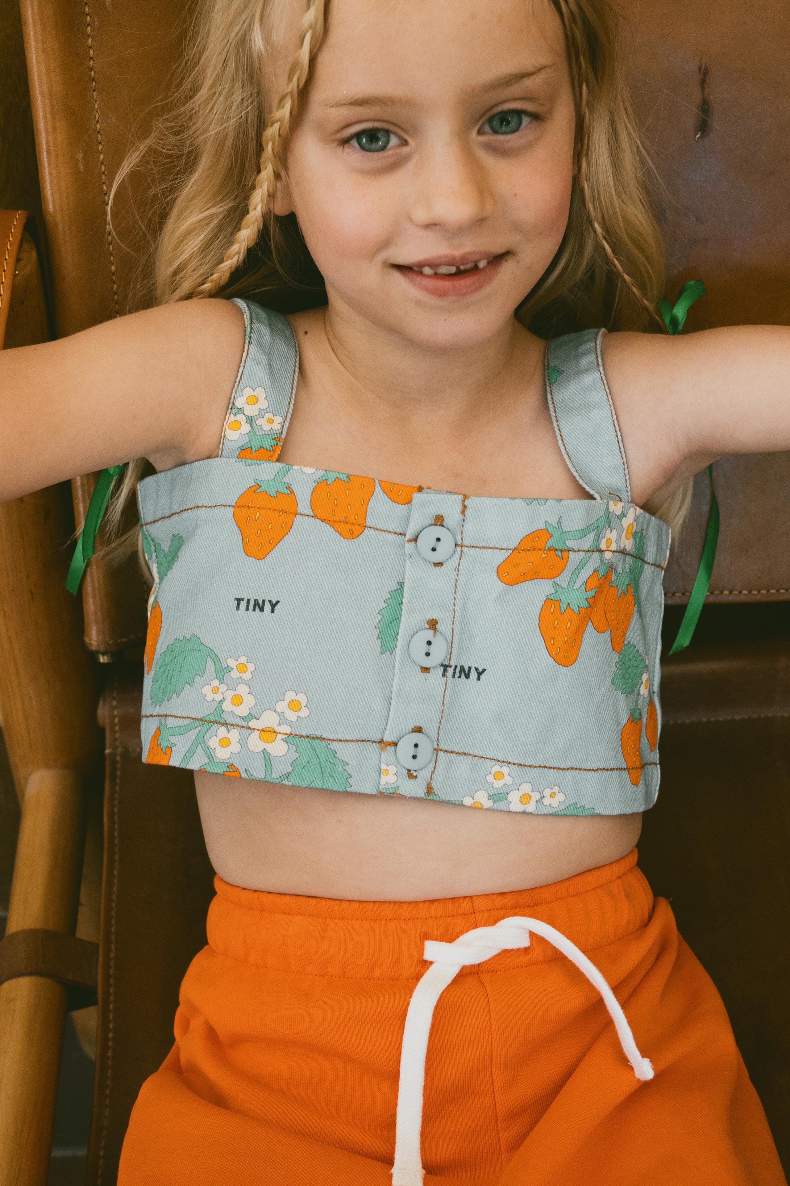 STRAWBERRIES CROP TOP