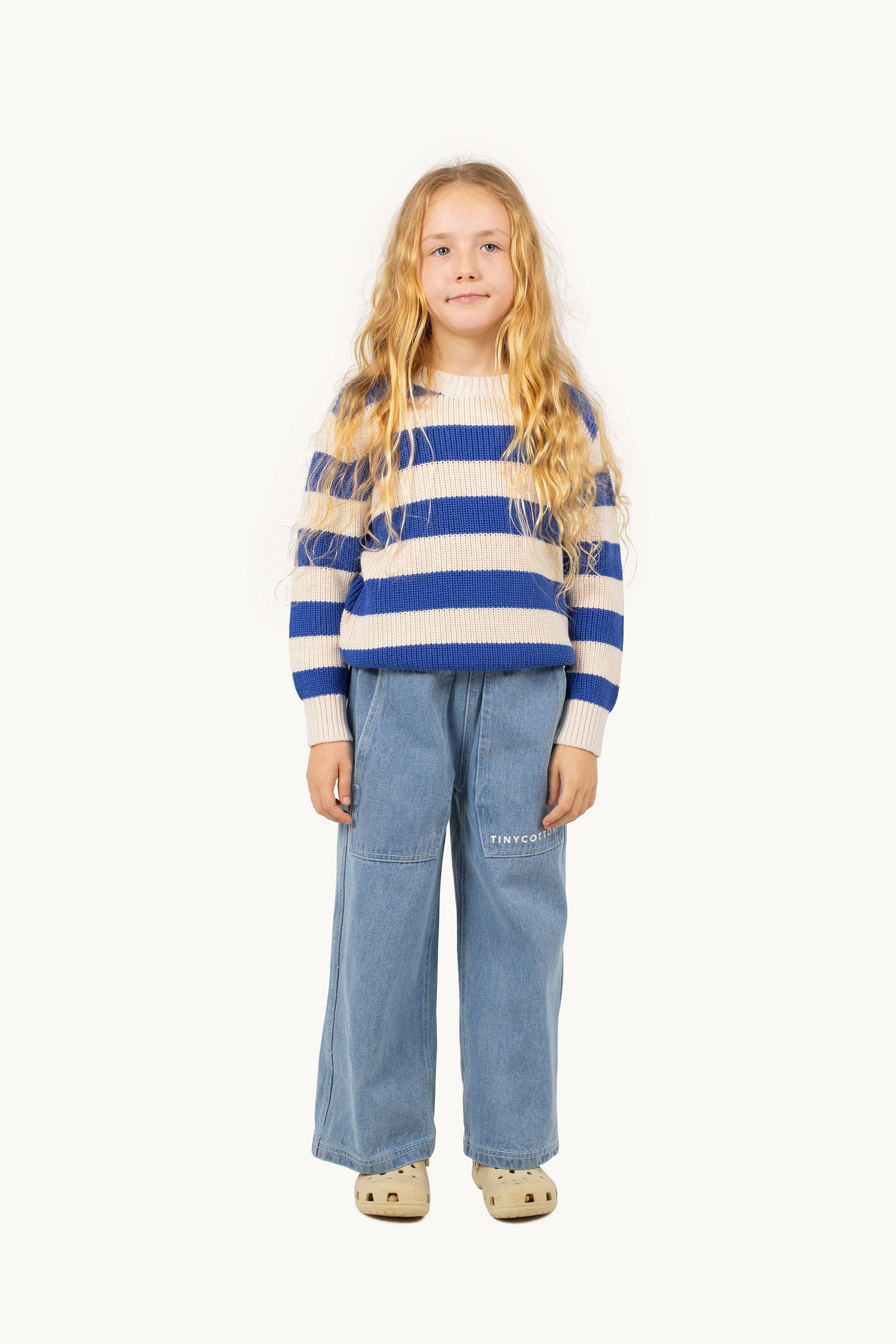 PANTALÓN VAQUERO GRÁFICO