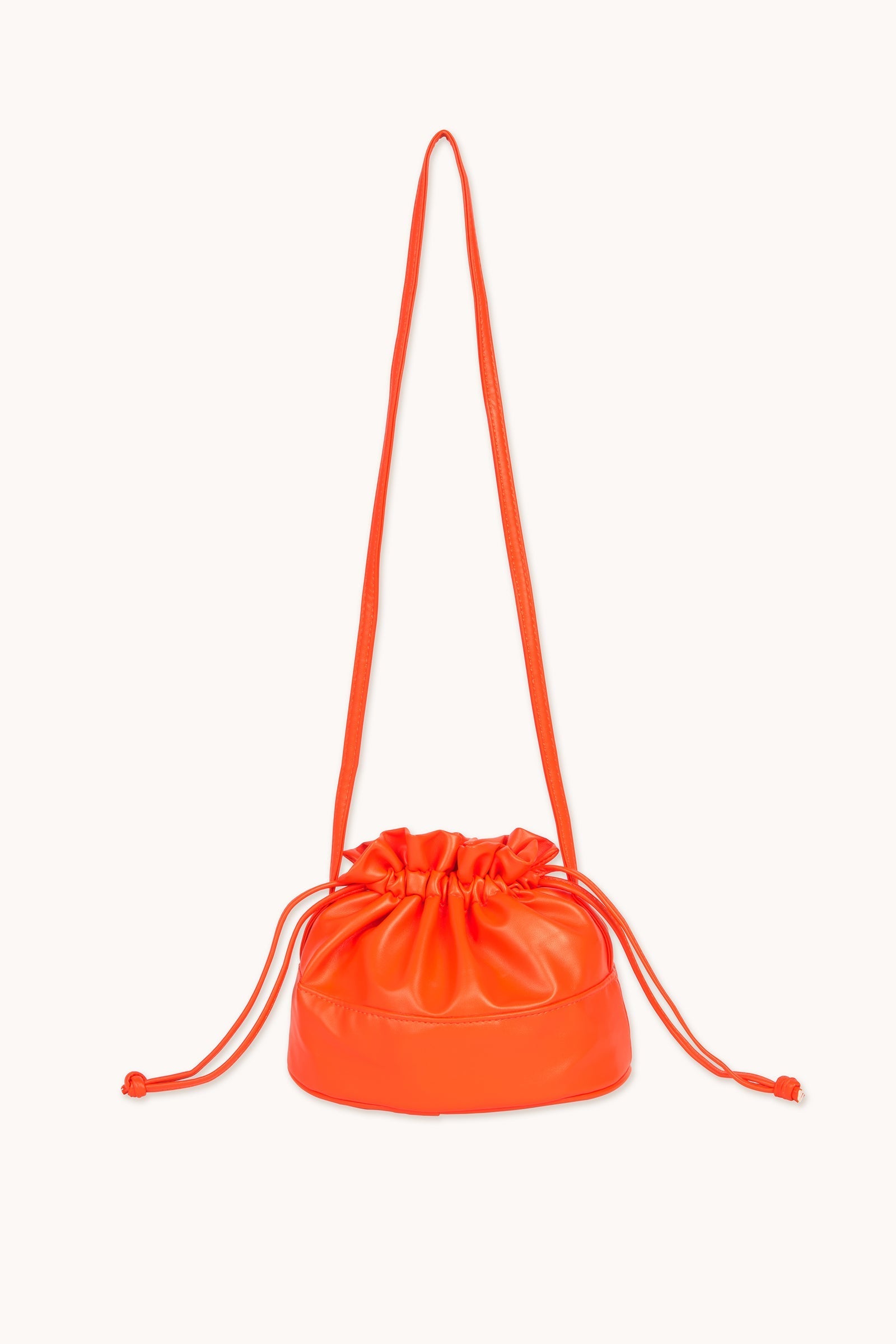 SOLID BUCKET BAG