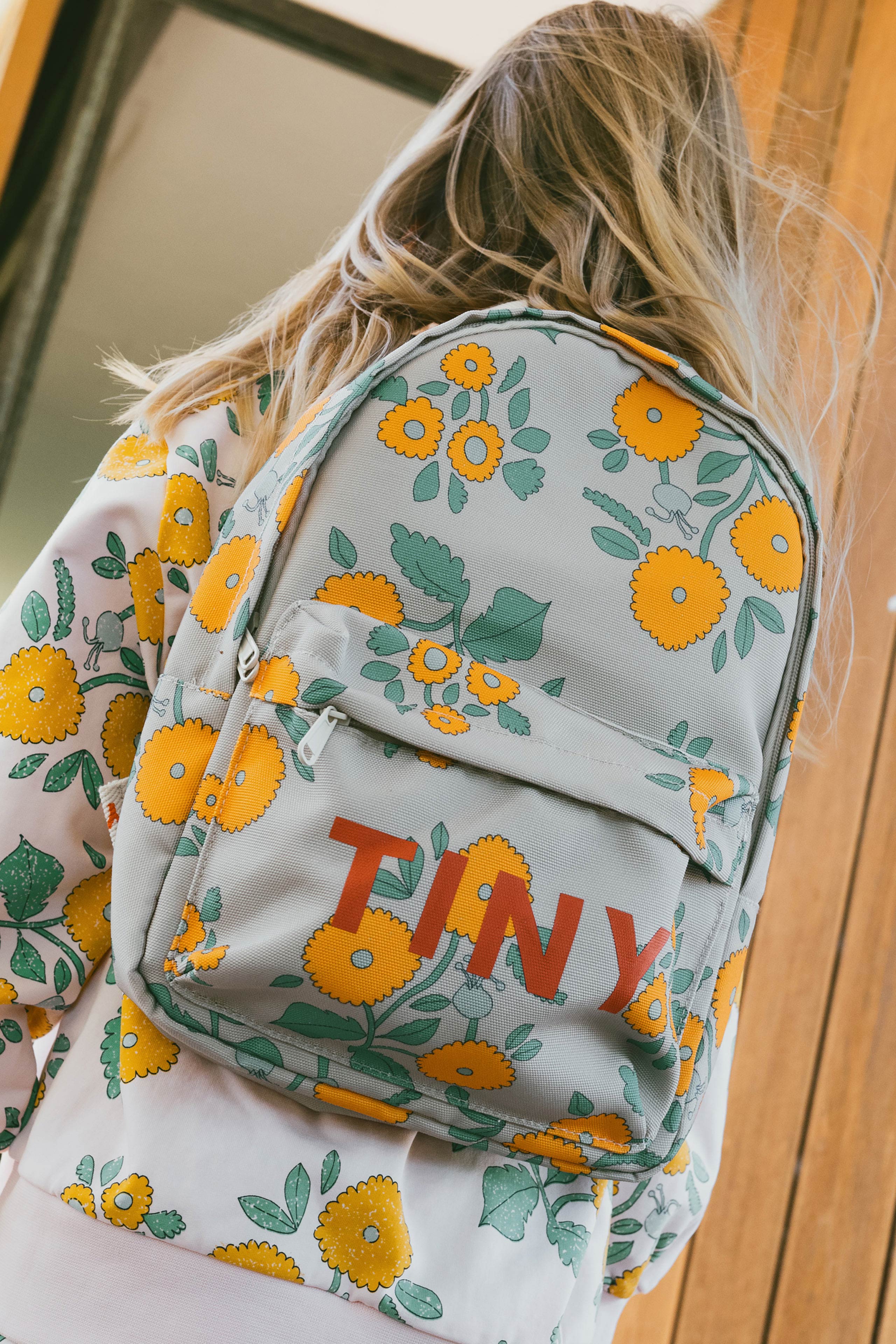 MOCHILA FLOWERS