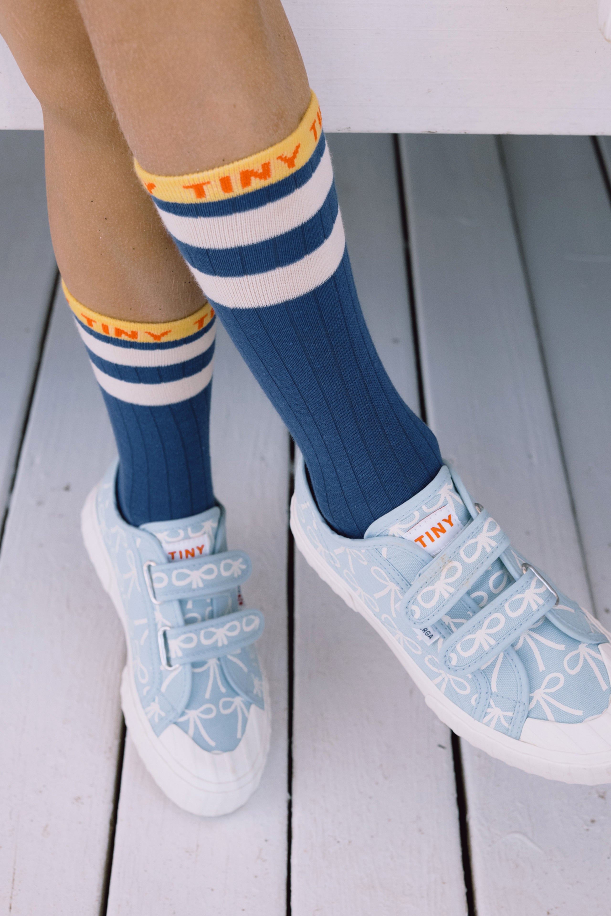 TINY MEDIUM HEIGHT SOCKS