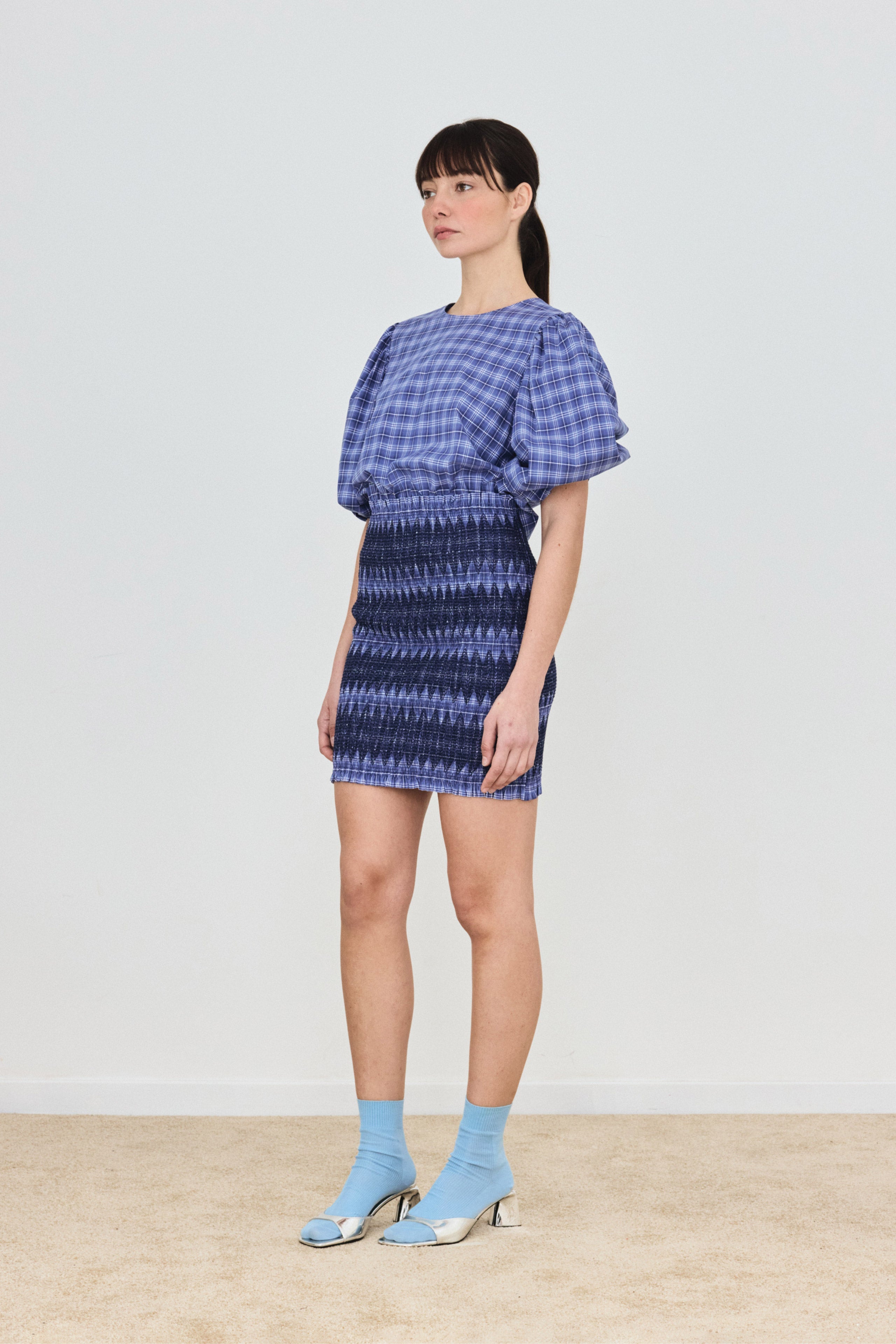 CHECK VESTIDO MANGAS ABULLONADAS