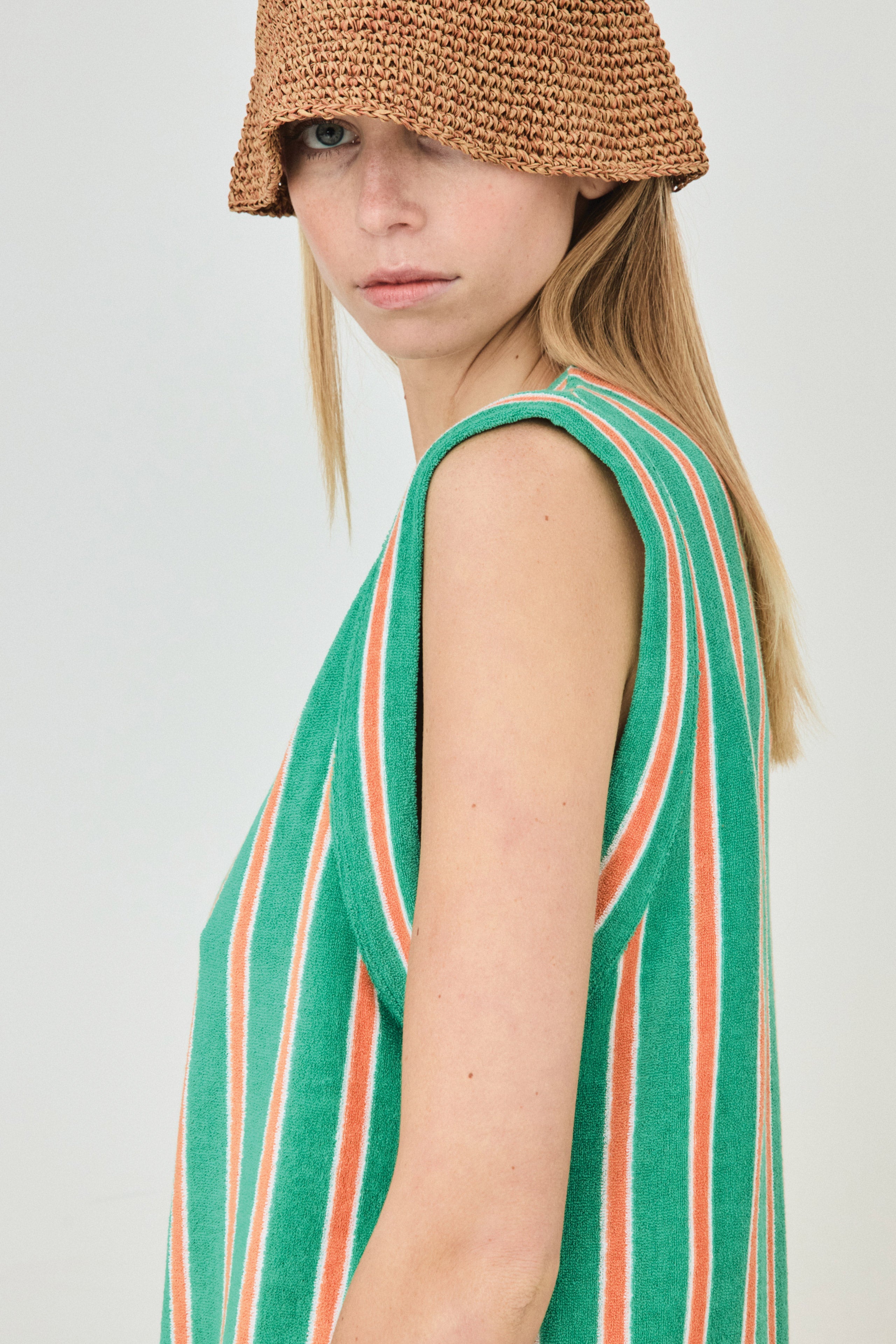 VESTIDO ABOTONADO DE TOALLA A RAYAS