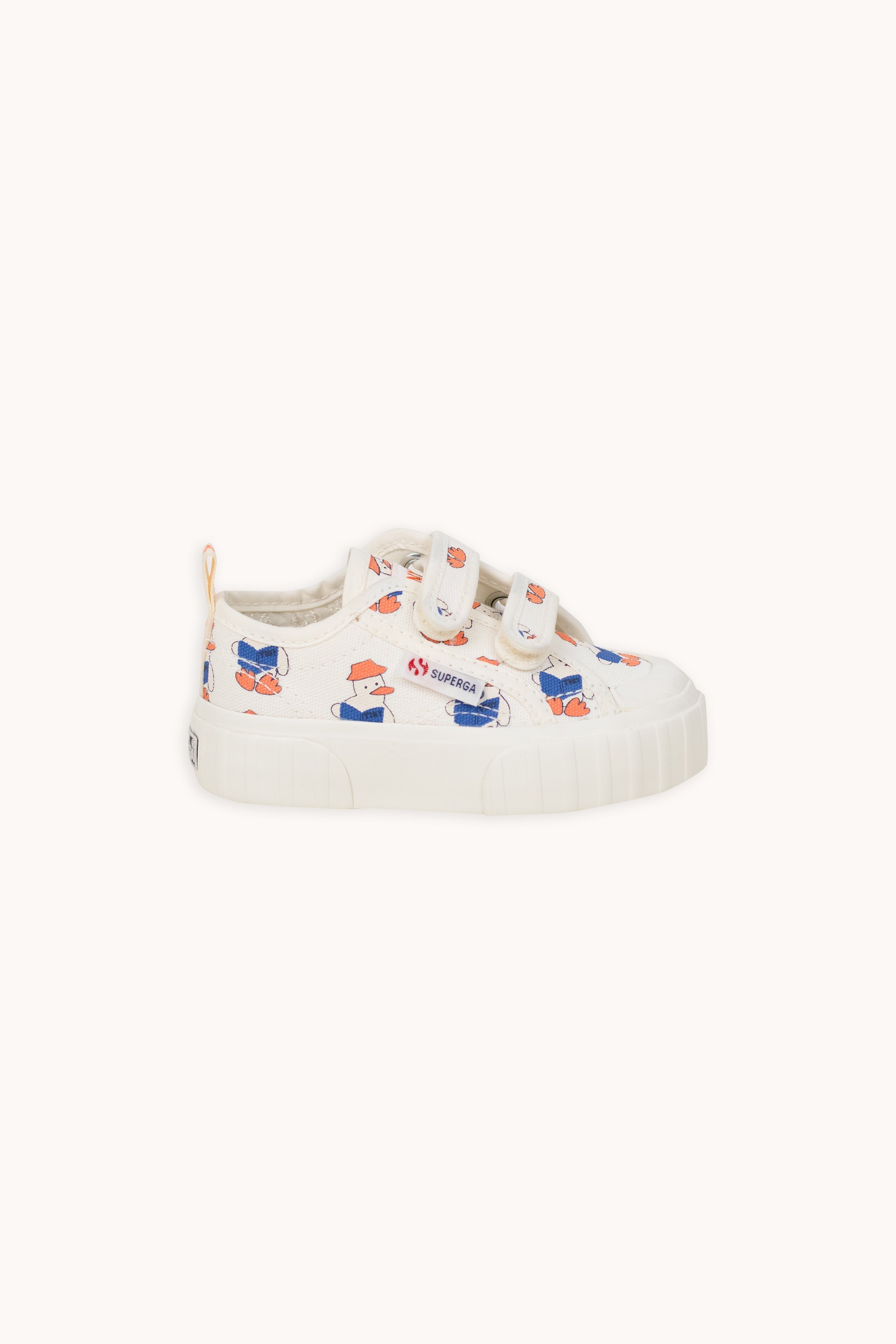 READERS SNEAKERS