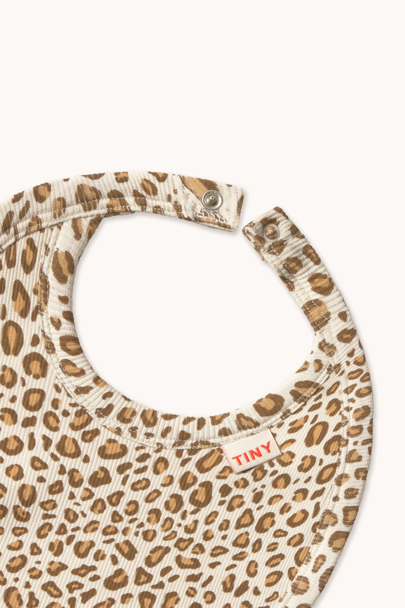 ANIMAL PRINT RIB BIB
