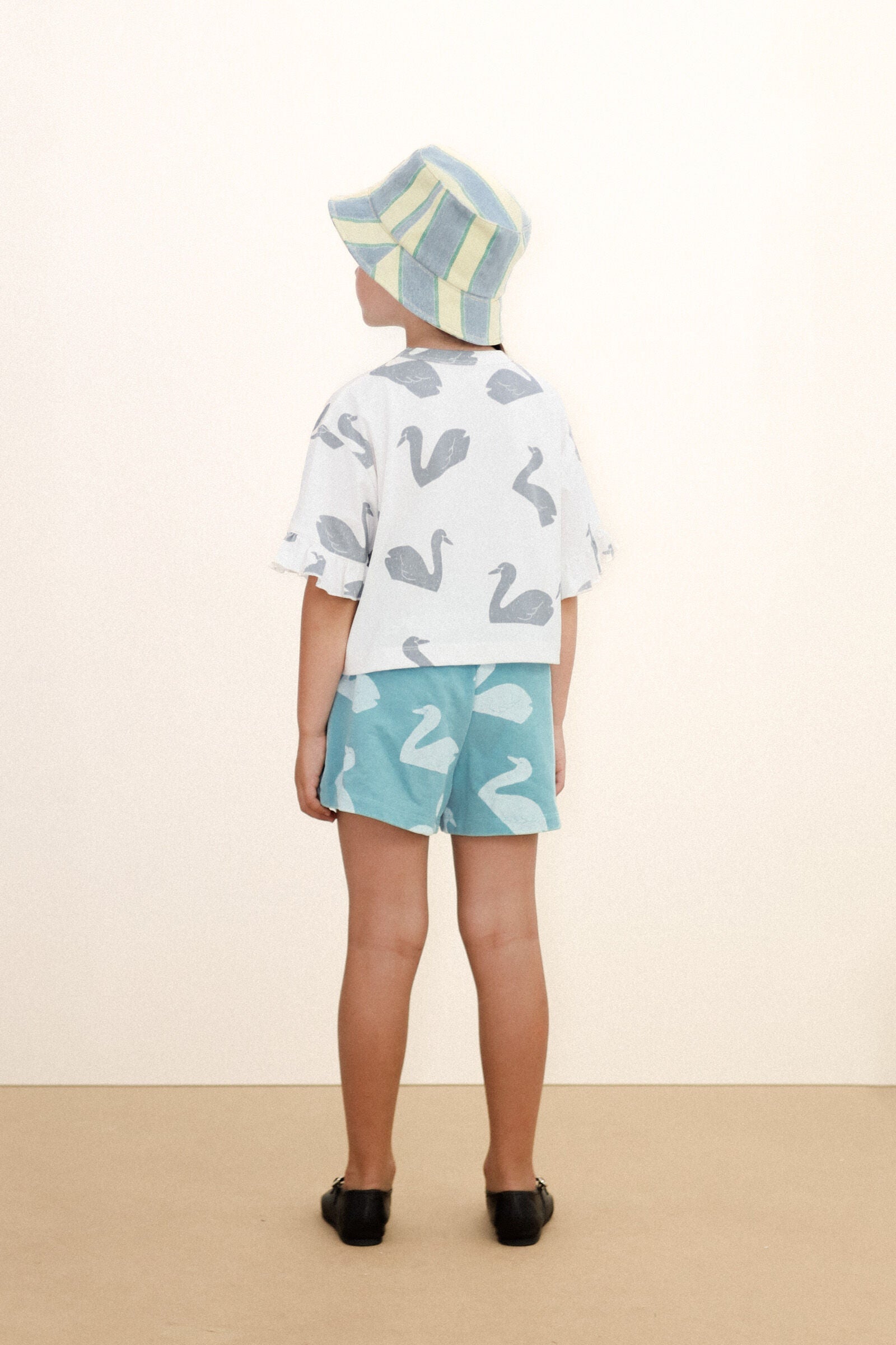 BIG SWANS SHORTS