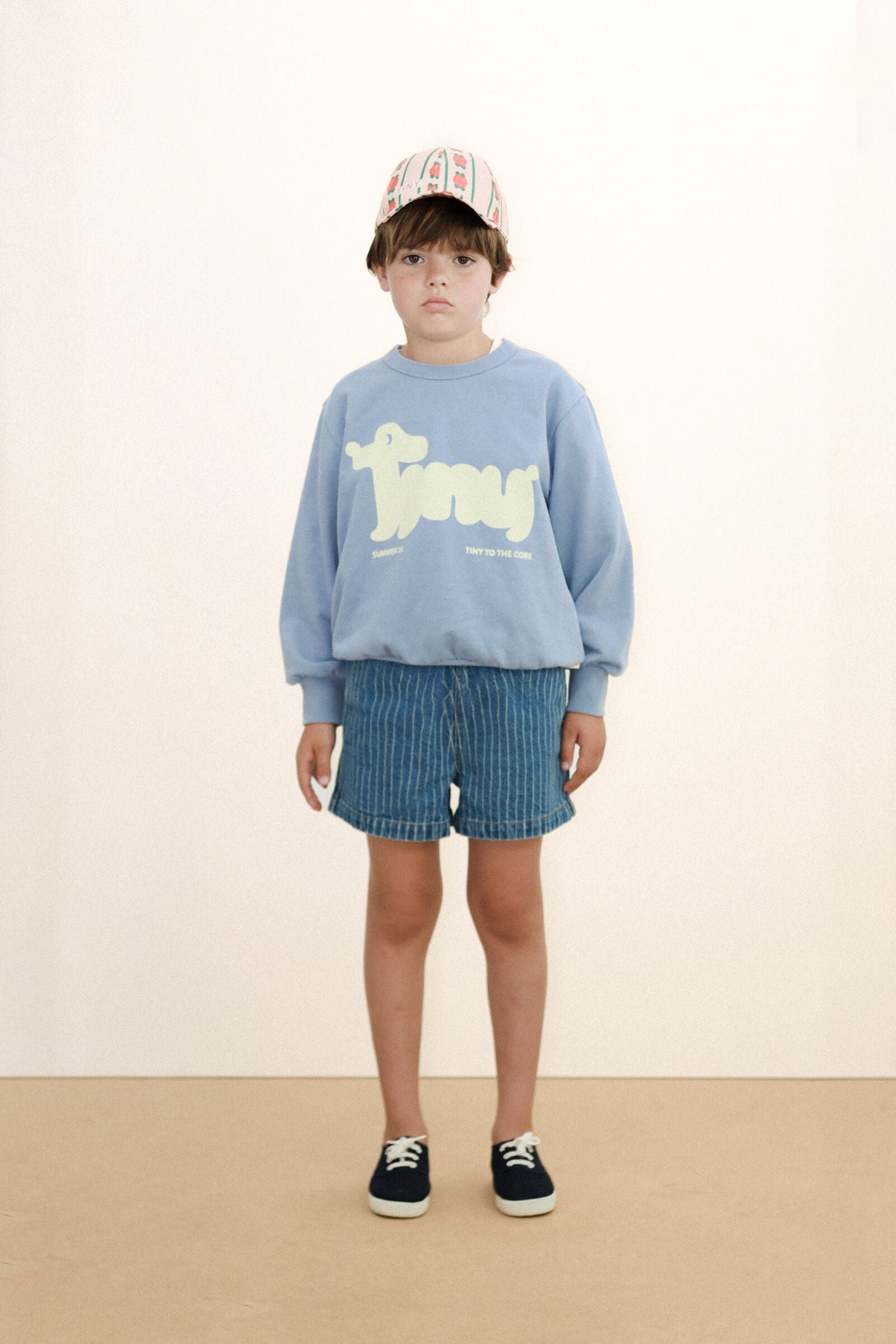 TINY DOG GRAPHIC SWEATSHIRT