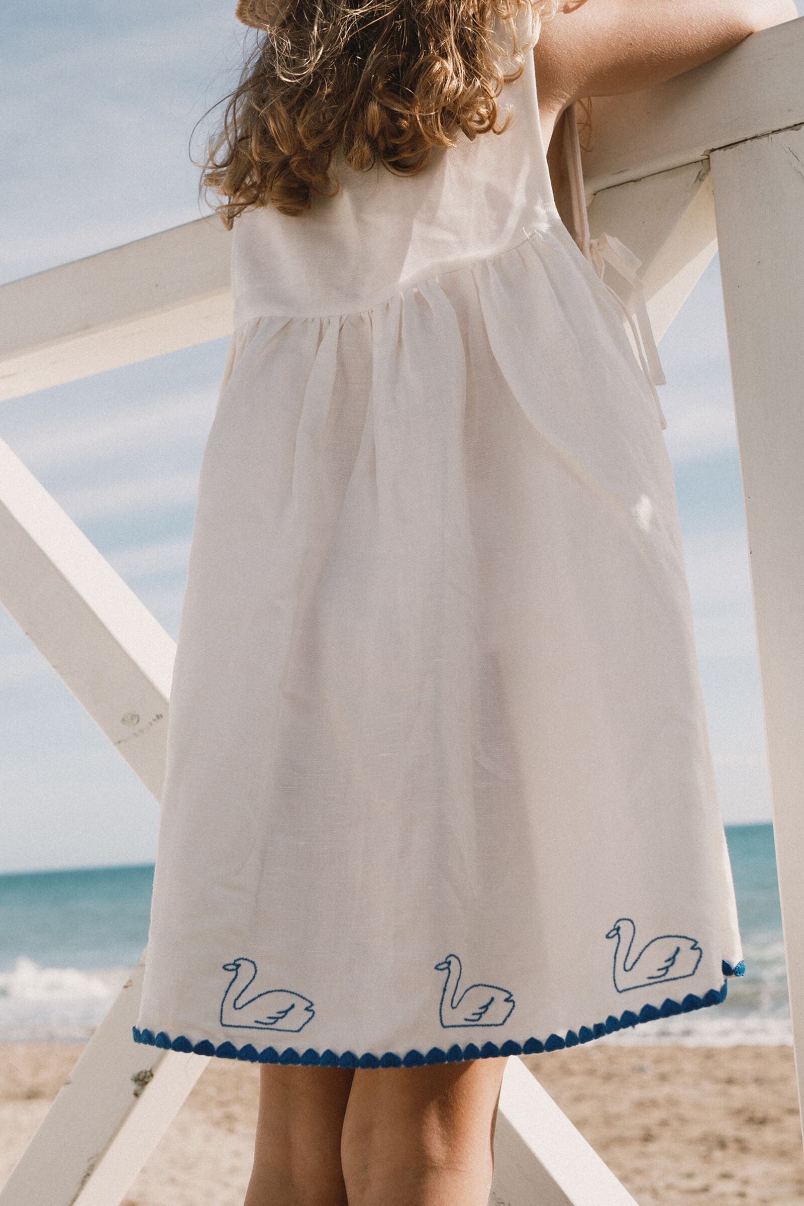SWANS BOWS DRESS