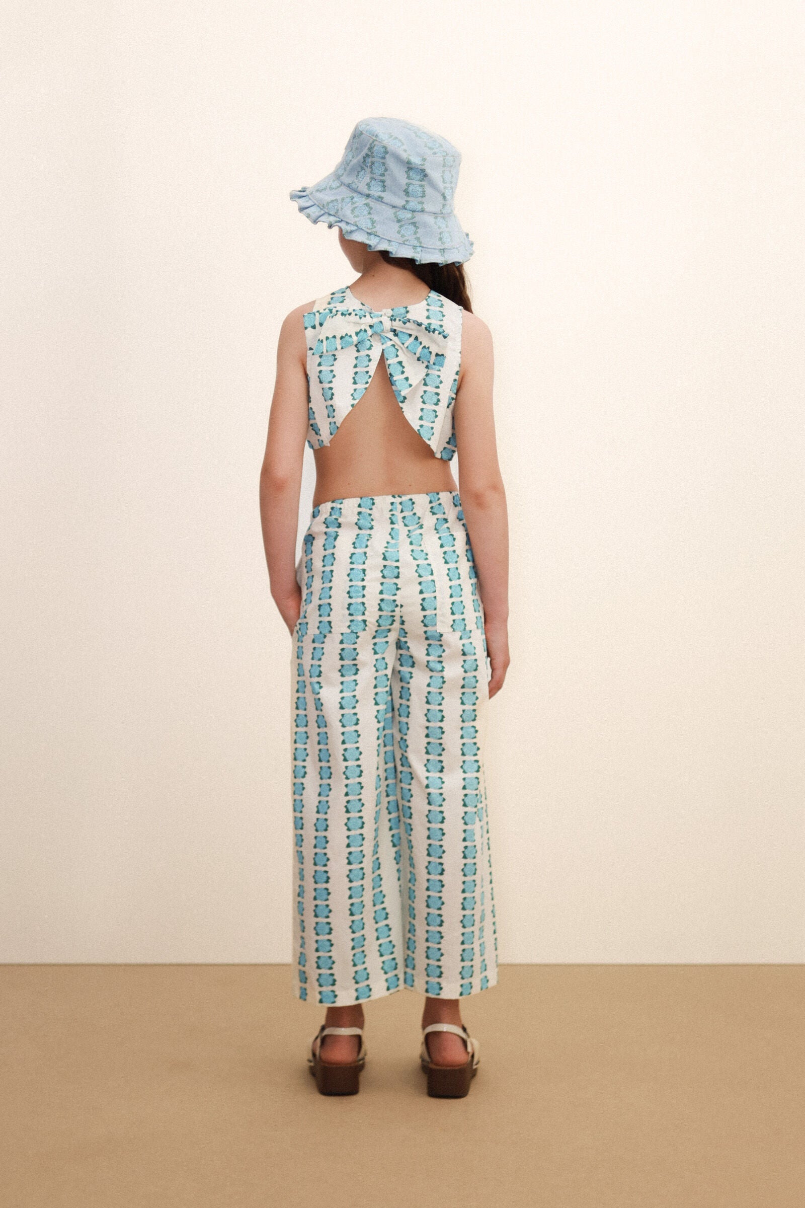 BLUE FLOWERS TOP