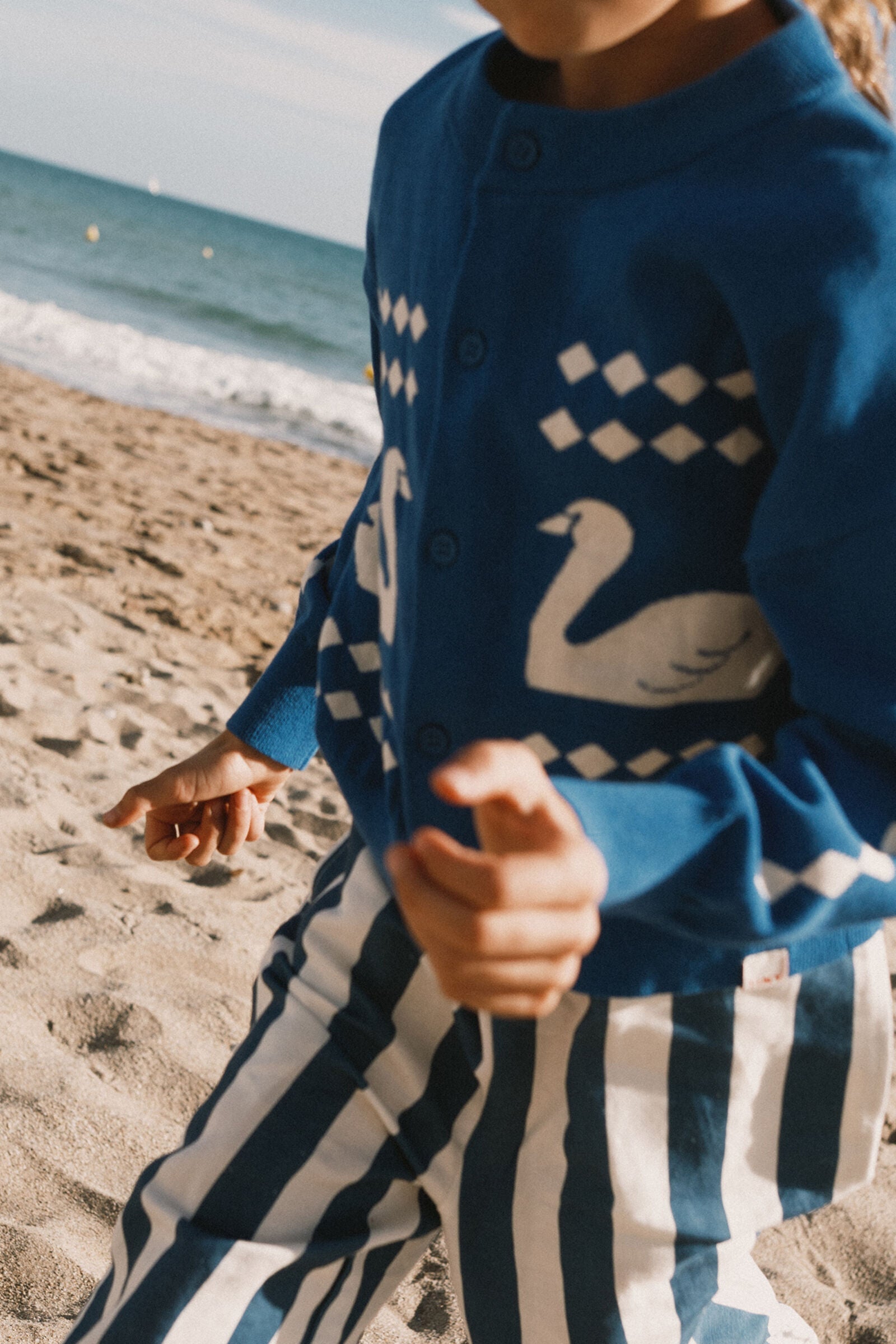 SWANS DIAMONDS CARDIGAN